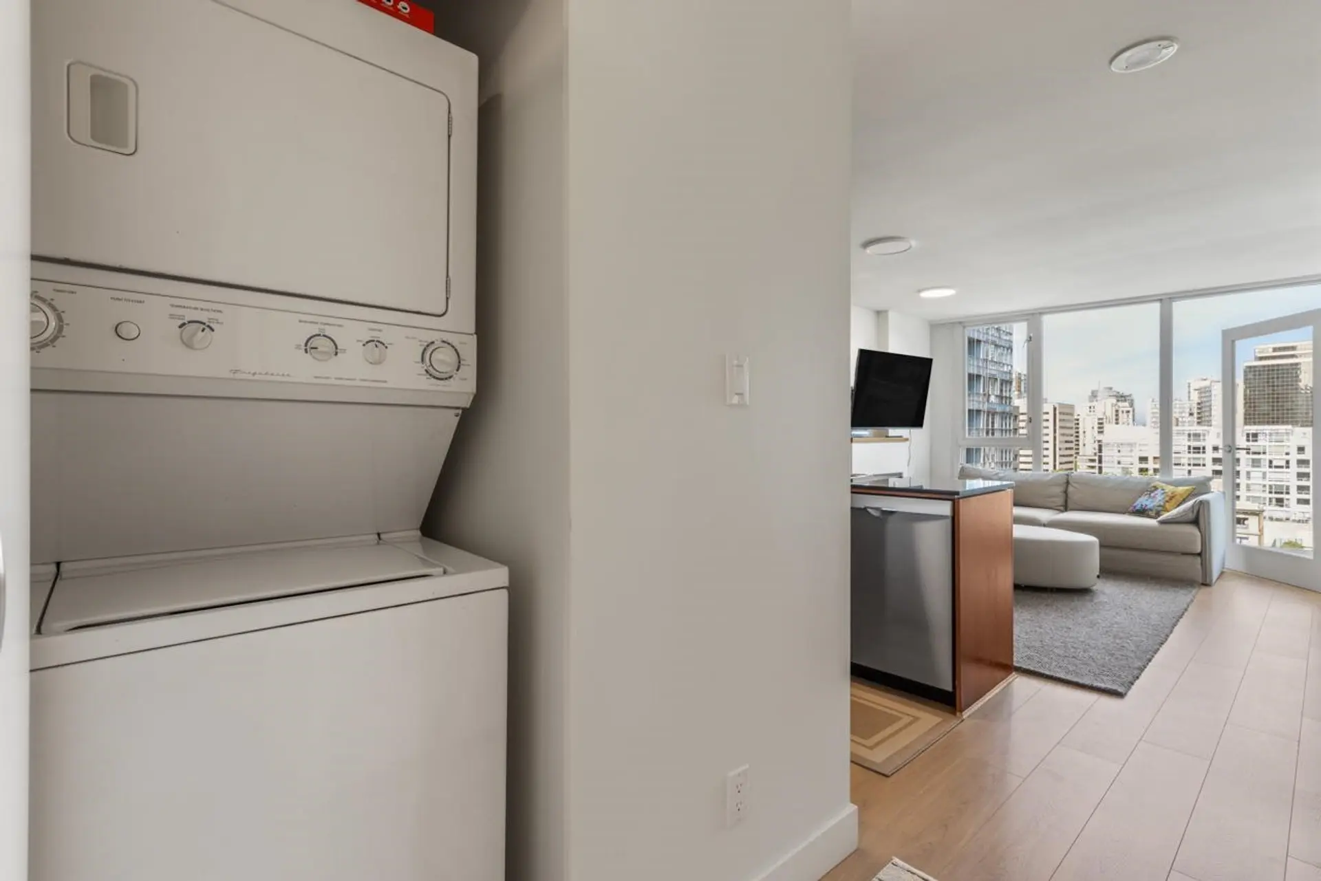 #1102 822 Seymour Street - Image 11