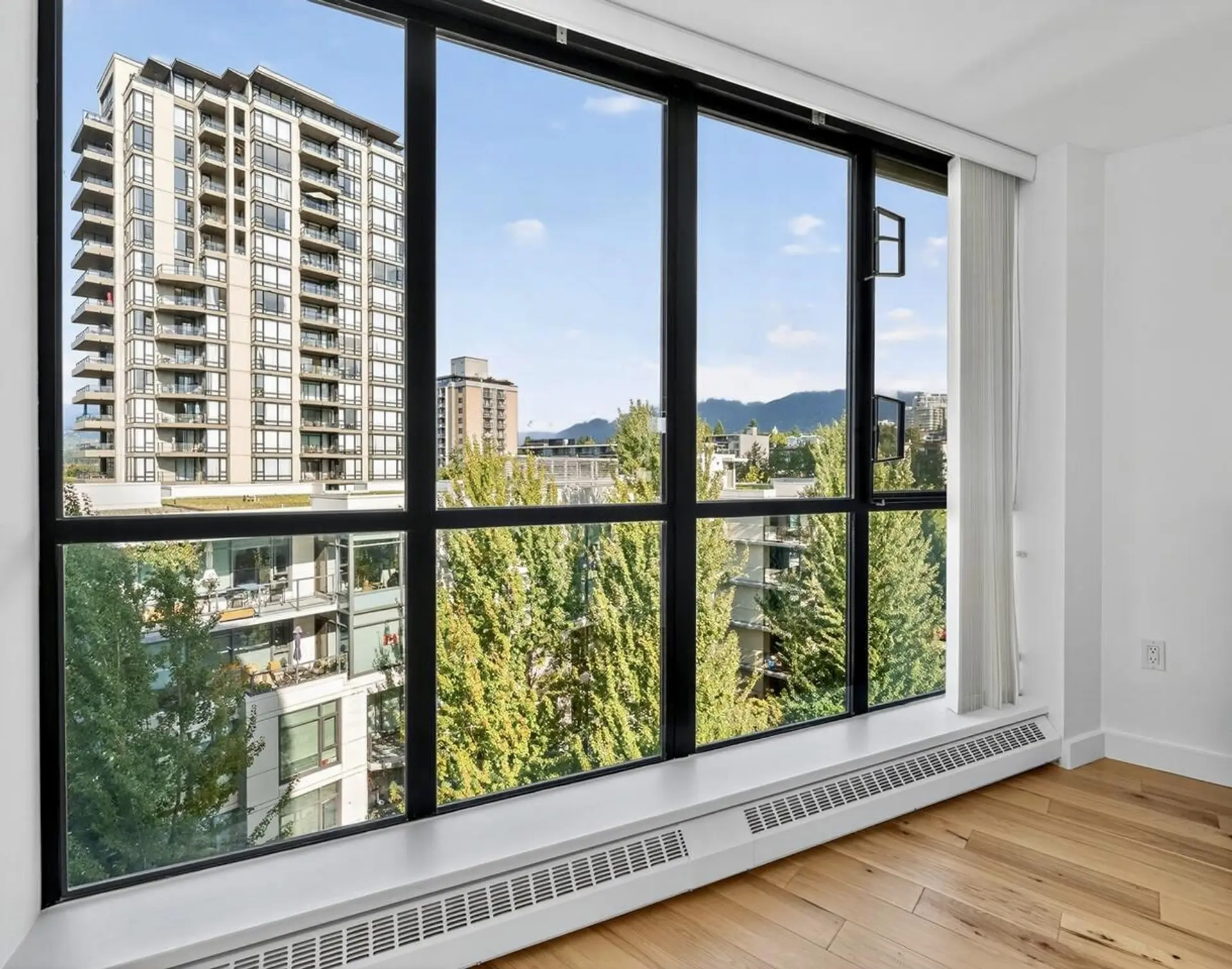 #907 124 W 1st Street - Image 13