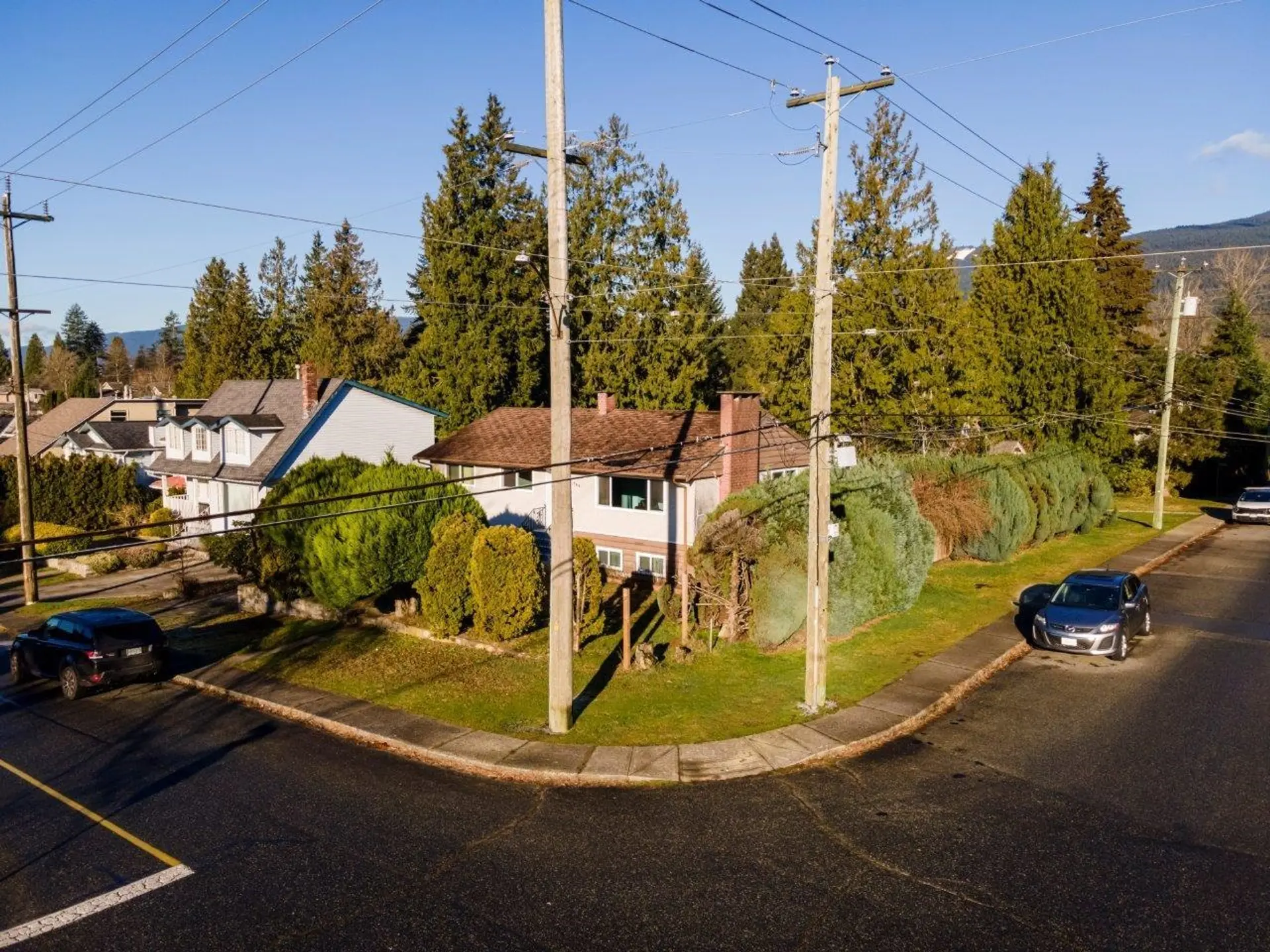 780 E 16th Street - Image 8