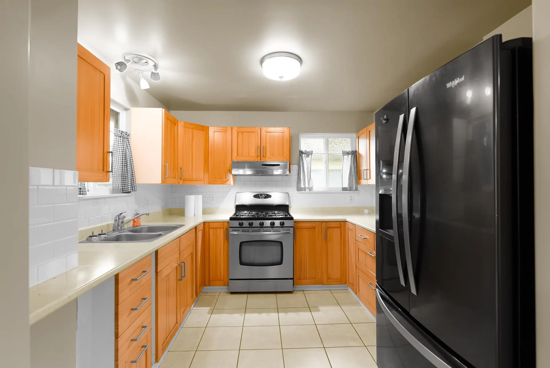 Property at 46461 PORTAGE AVENUE, Chilliwack, BC