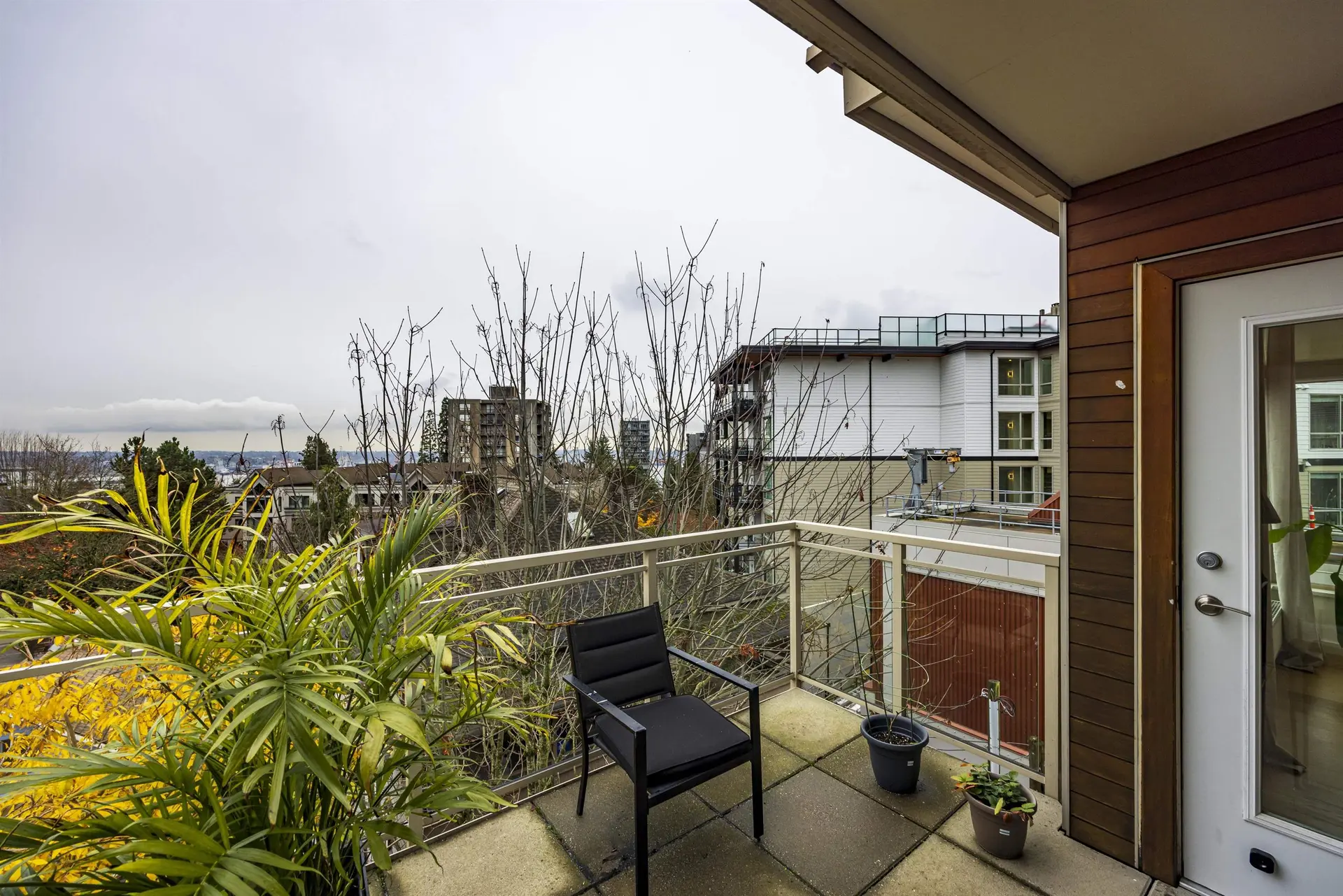 #PH7 1033 St Georges Avenue - Image 4