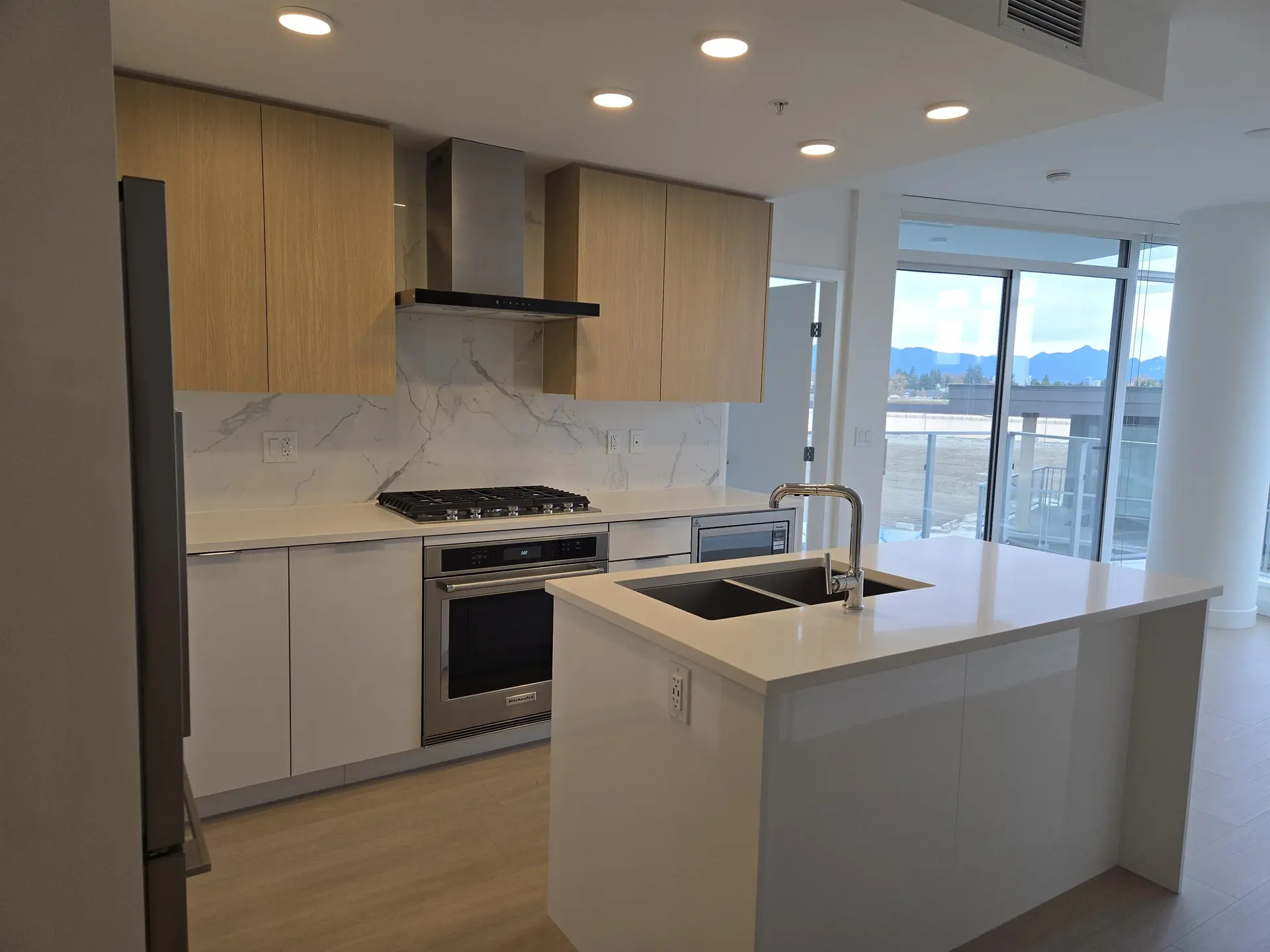 Property at #407 7769 PARK CRESCENT, Burnaby, BC