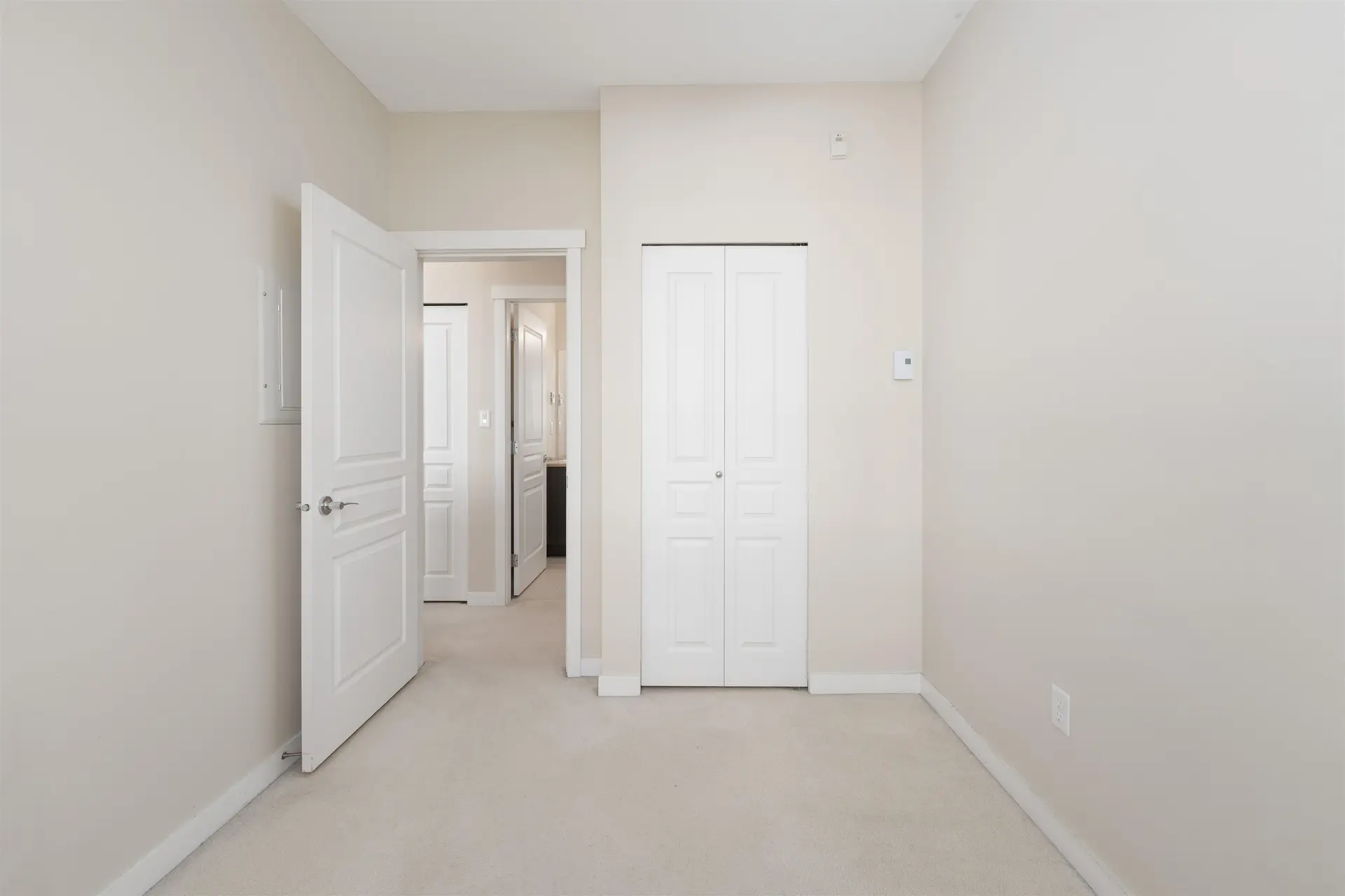 #420 9399 Tomicki Avenue - Image 10