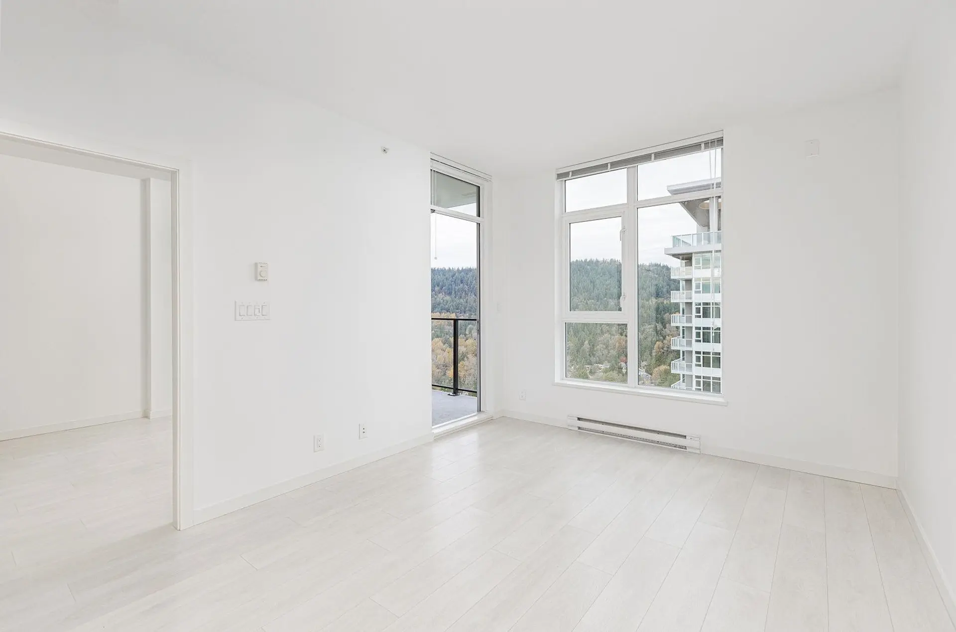 #1705 691 North Road - Image 6