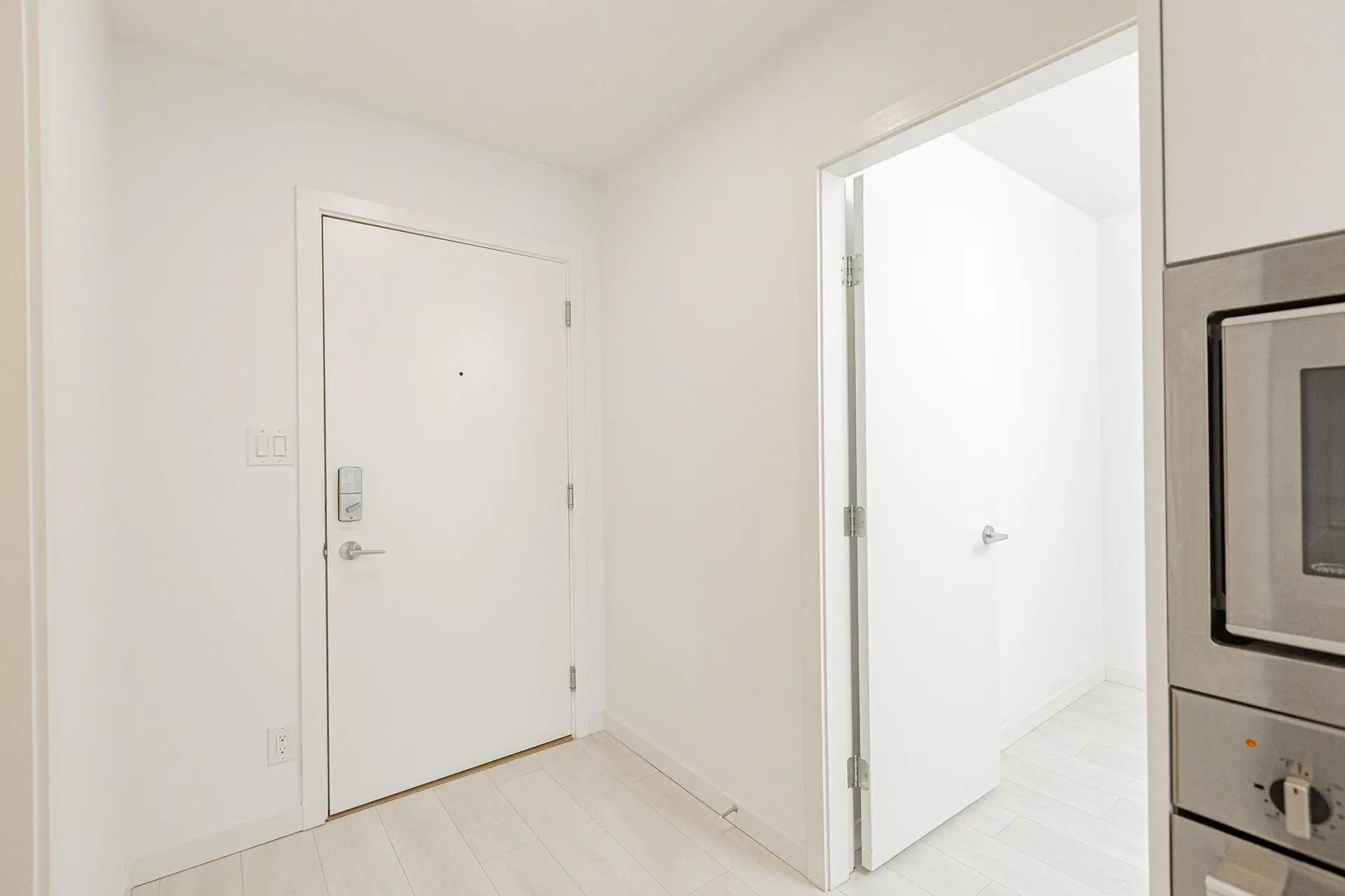 #1705 691 North Road - Image 10