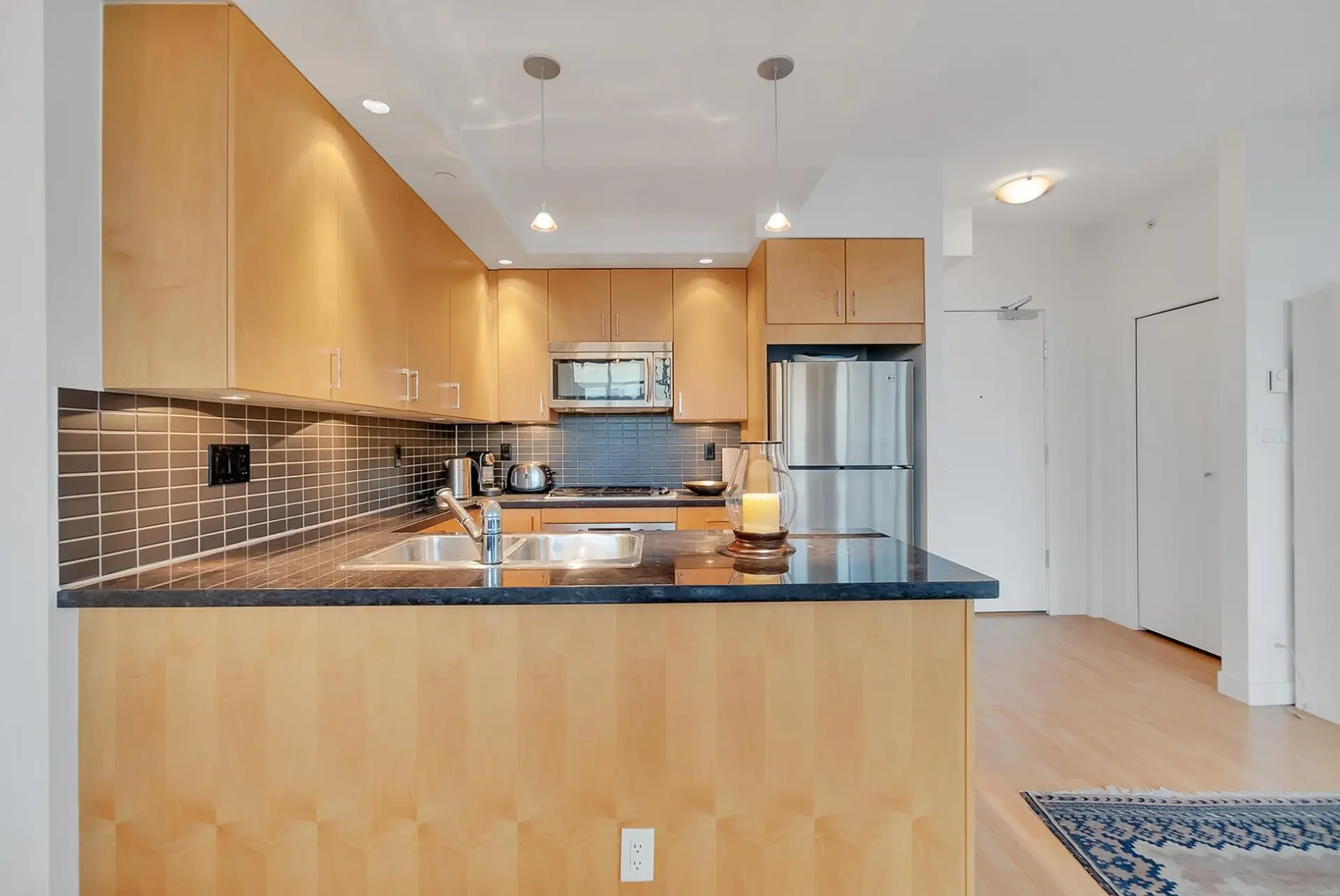 #1907 1050 Smithe Street - Image 8