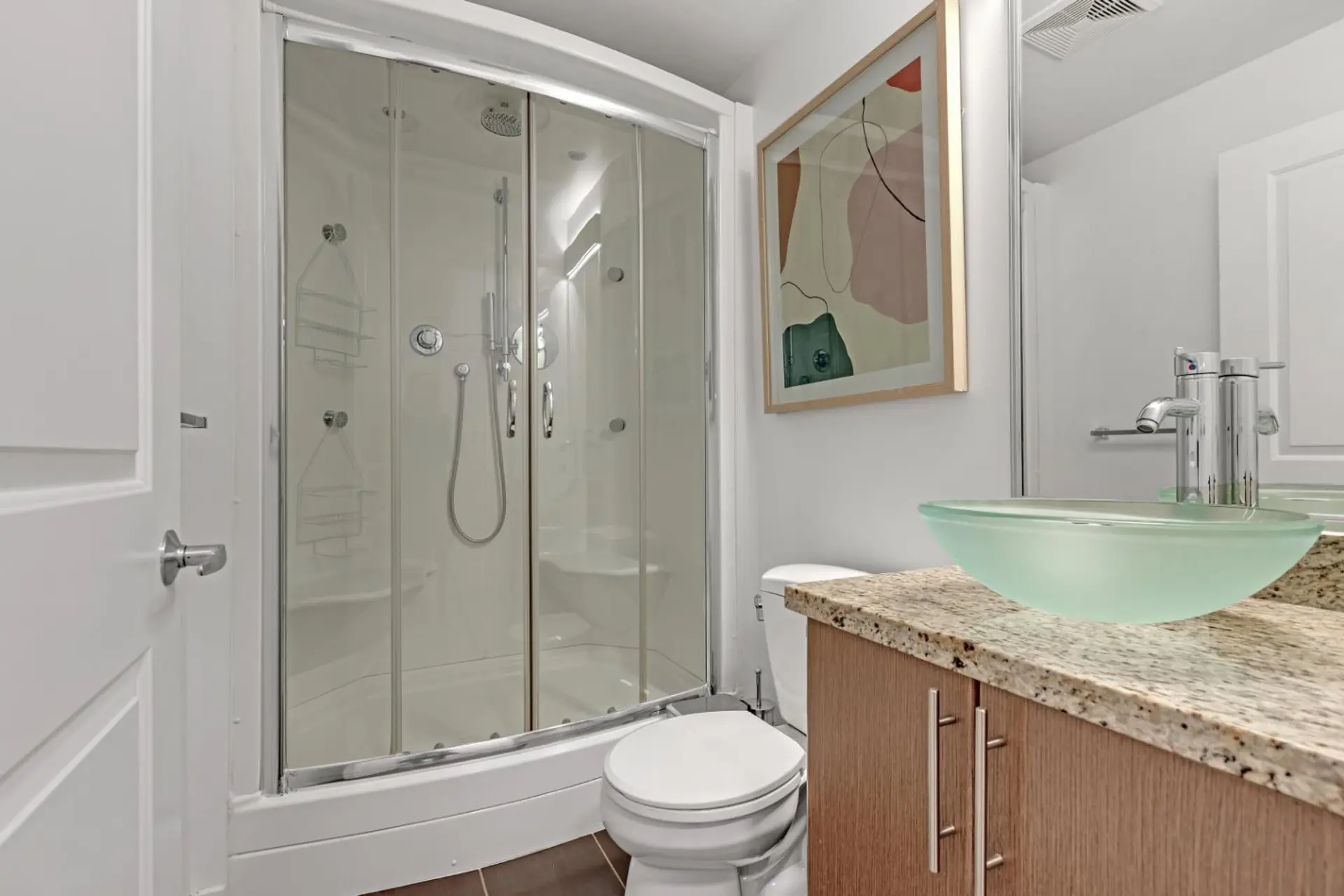 #207 2239 Kingsway - Image 17