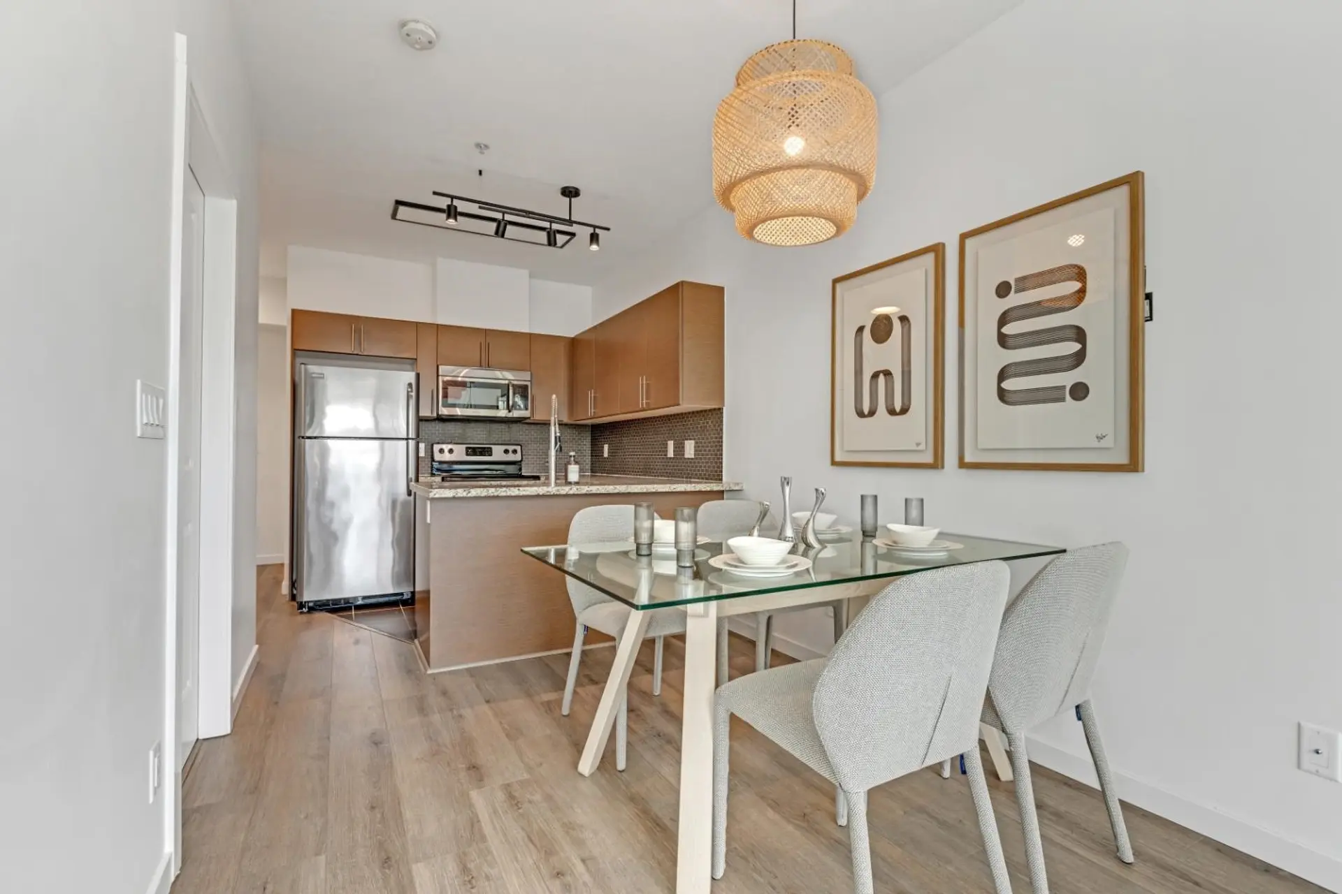 #207 2239 Kingsway - Image 3