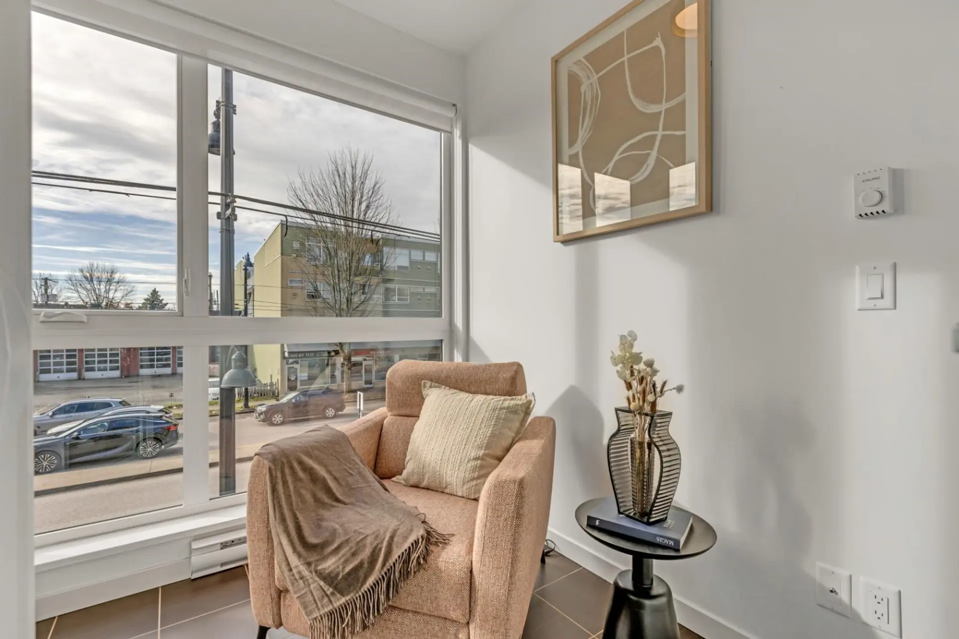 #207 2239 Kingsway - Image 11