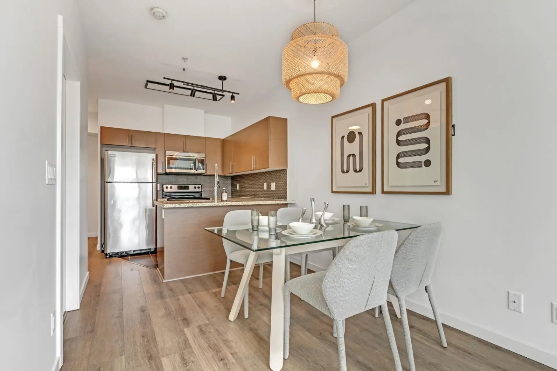 #207 2239 Kingsway - Image 8