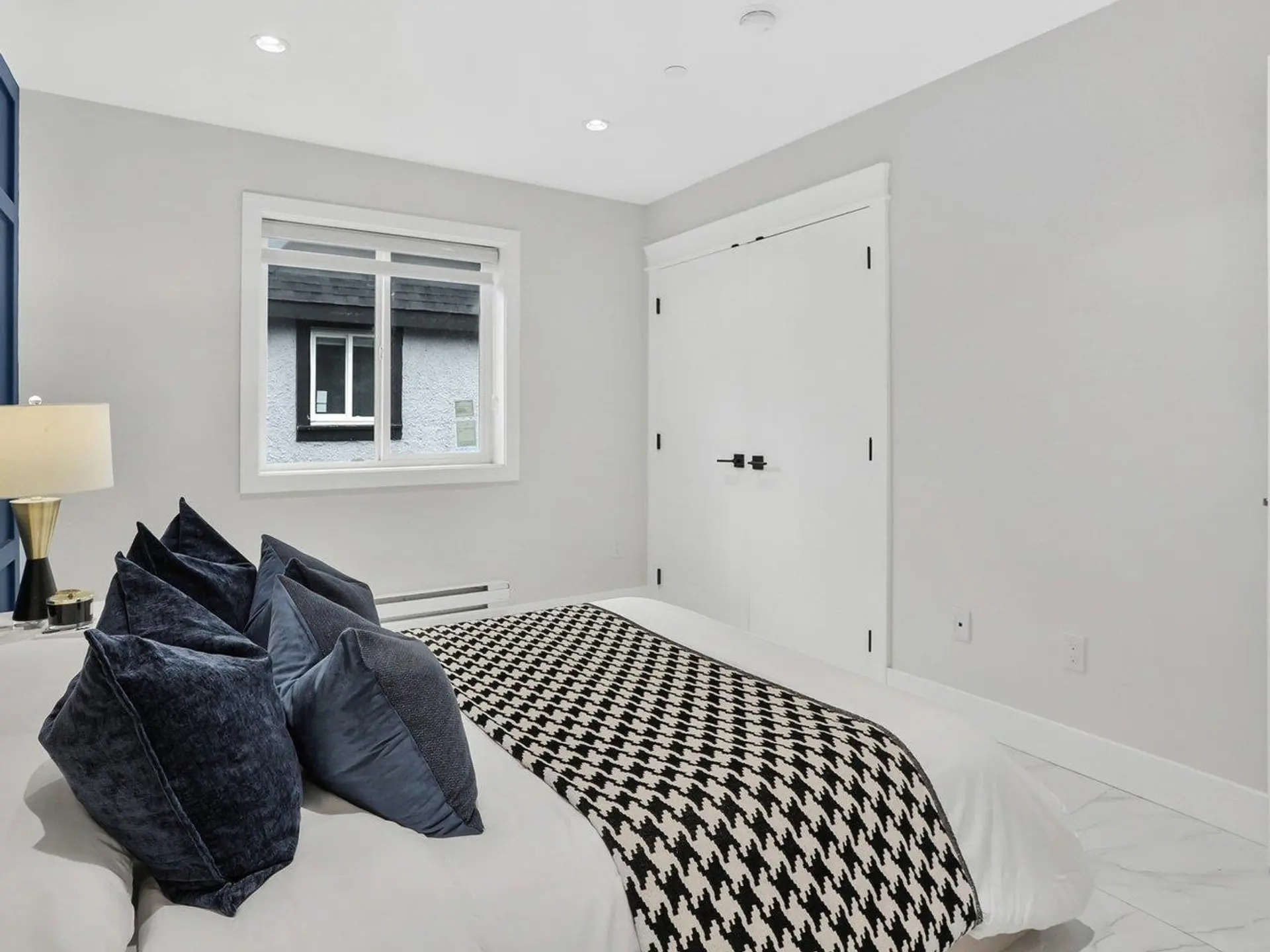 1018 E 24th Avenue - Image 18