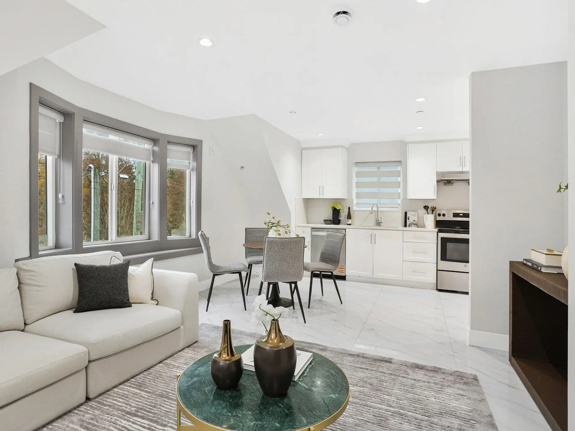 1018 E 24th Avenue - Image 8