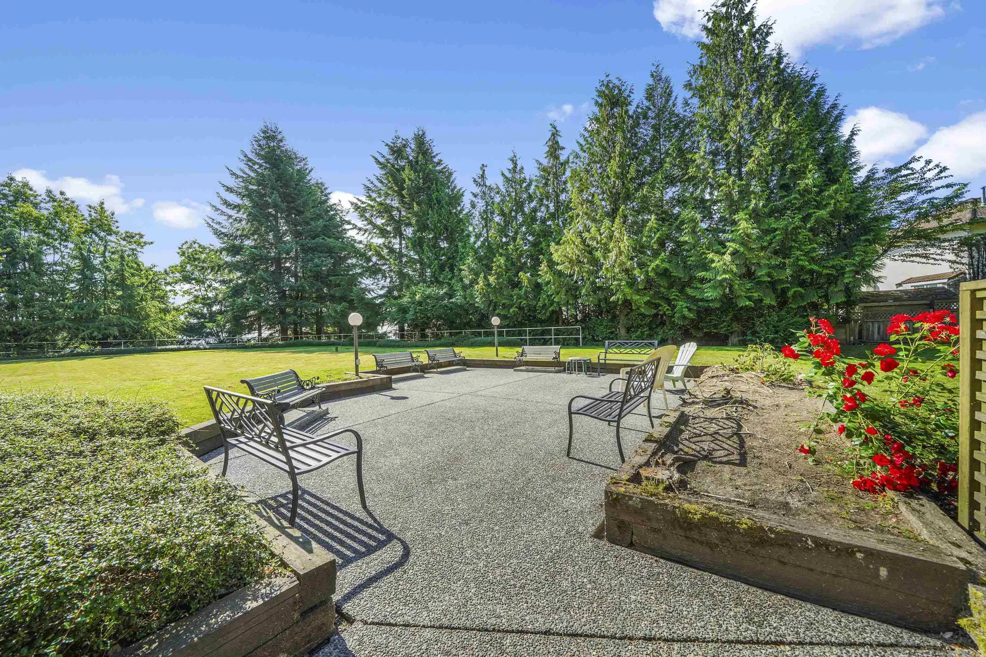 #215 450 Bromley Street - Image 16