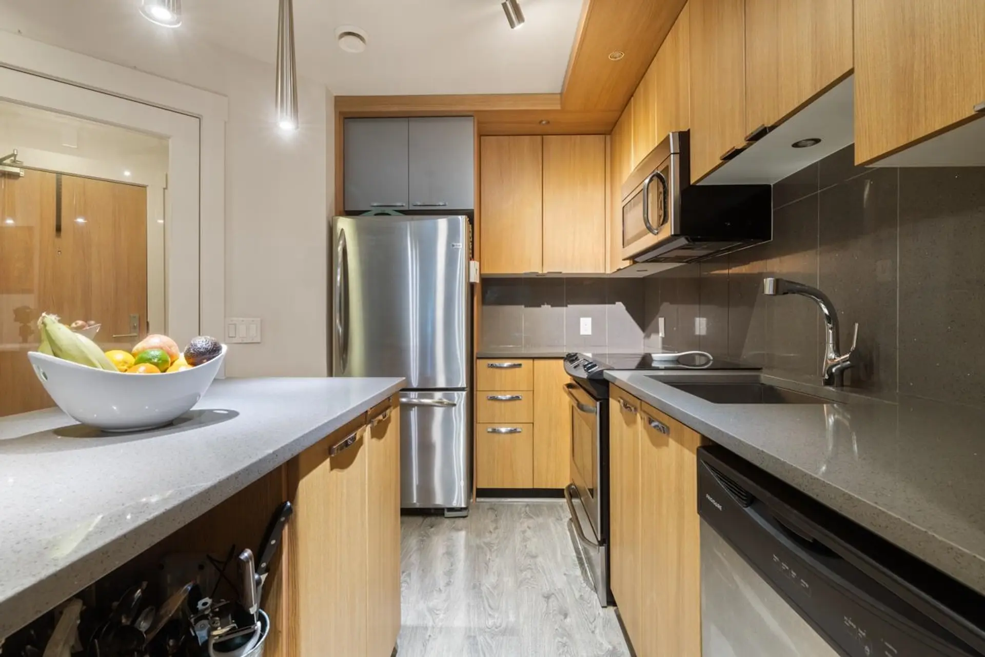 #212 733 W 14th Street - Image 2