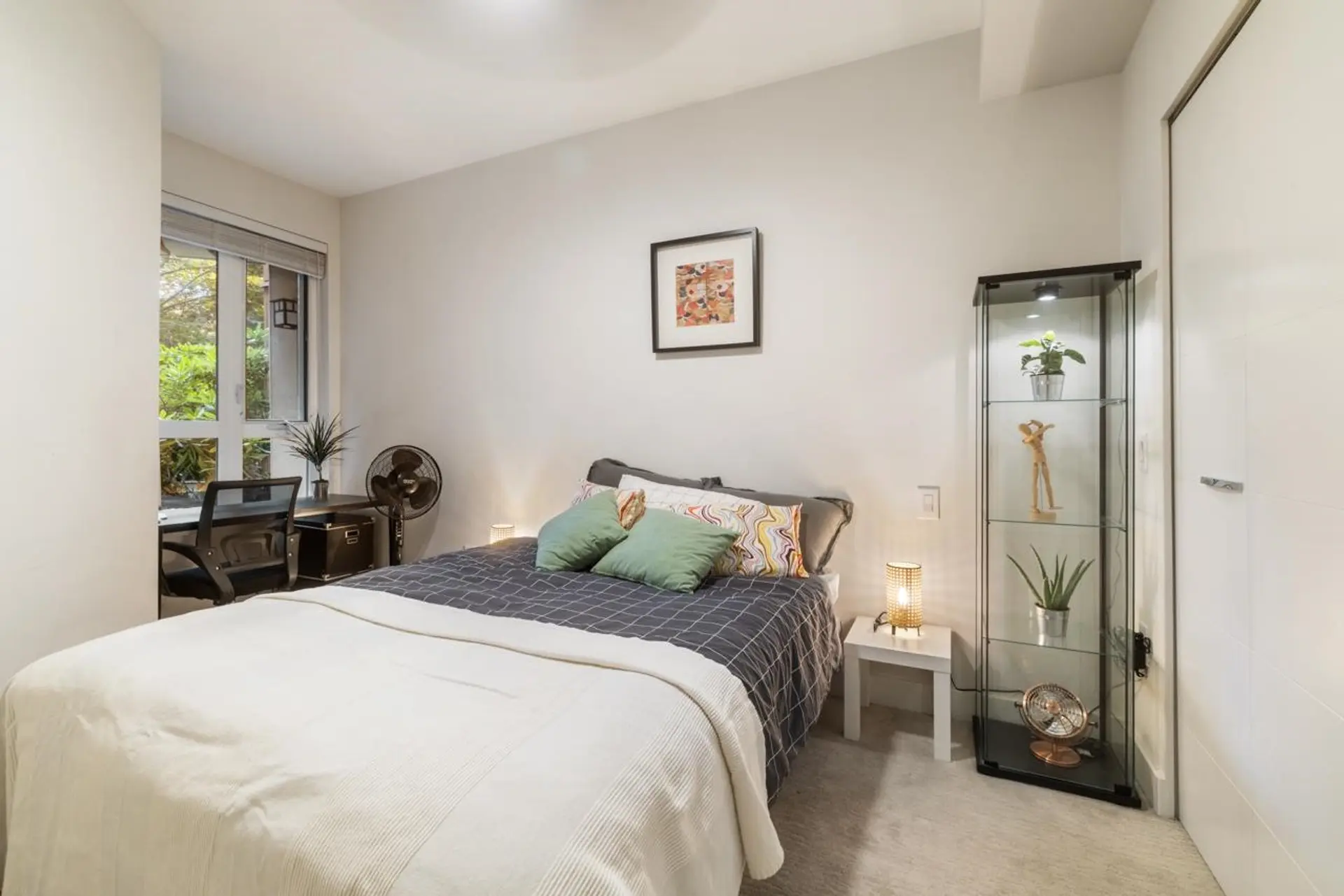 #212 733 W 14th Street - Image 10