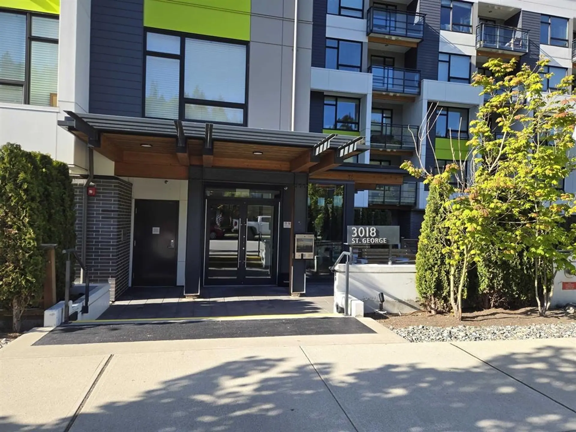 #403 3018 St George Street - Image 2