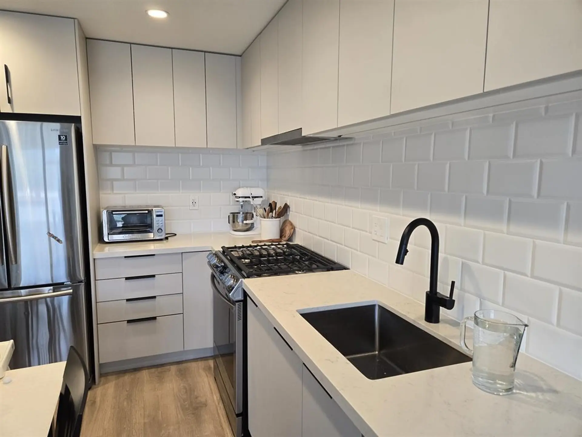#403 3018 St George Street - Image 4