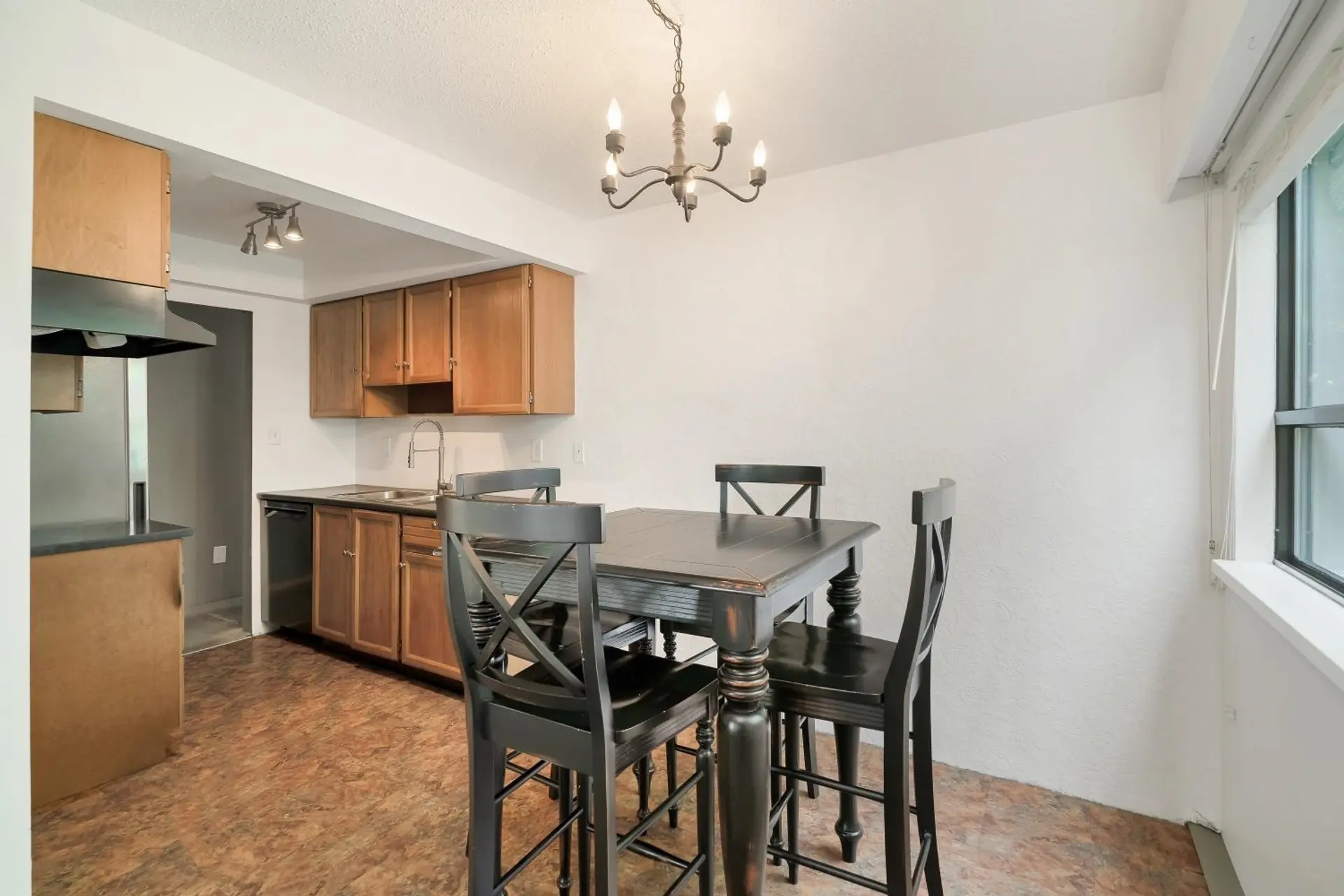#105 1330 Martin Street - Image 5