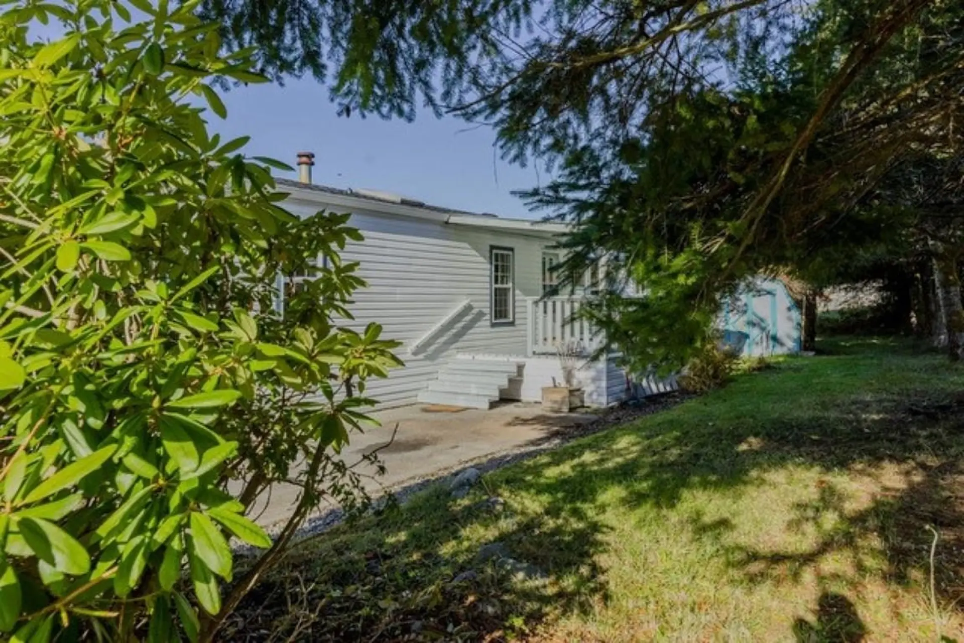 #96 1413 Sunshine Coast Highway - Image 4
