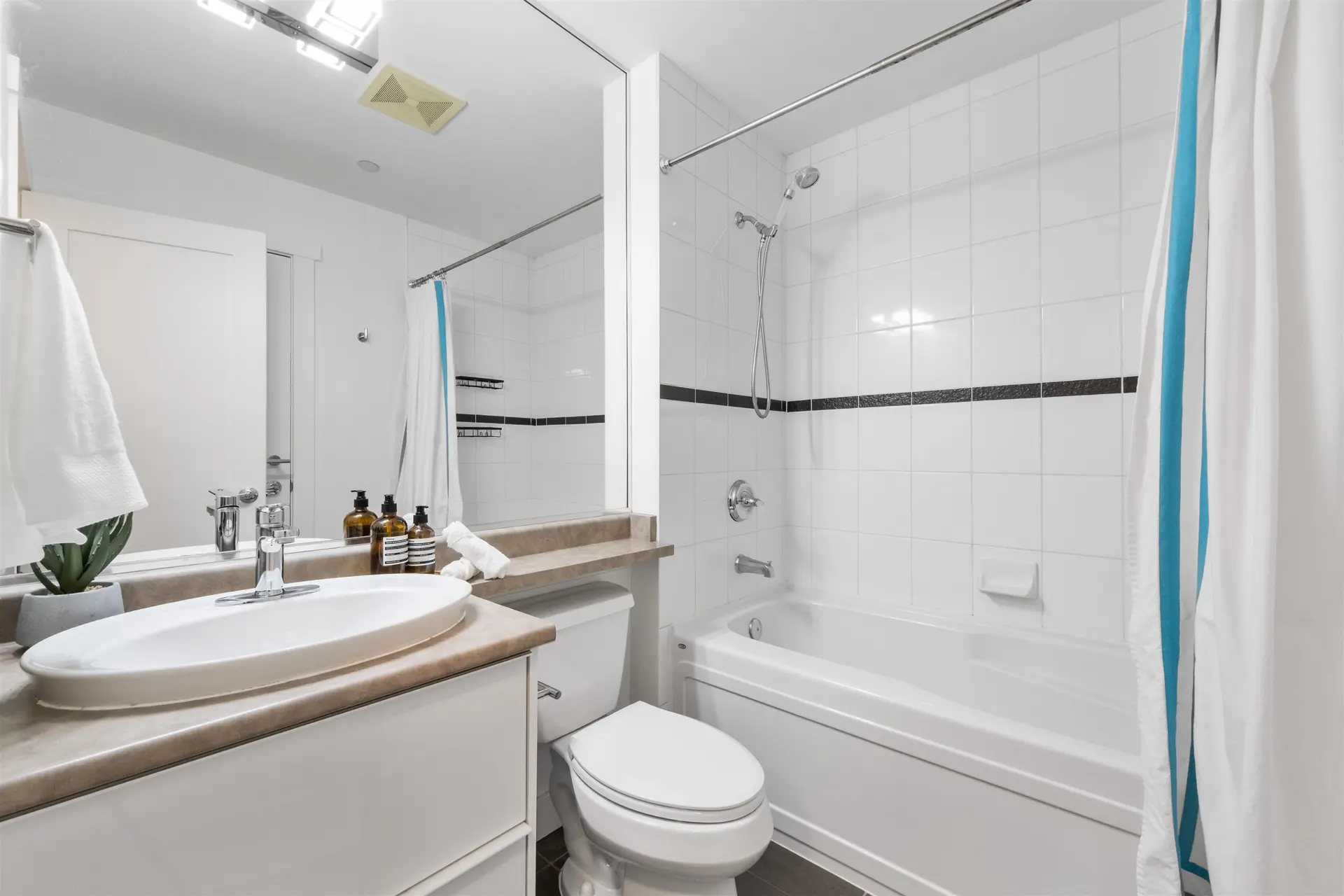 #132 7388 Macpherson Avenue - Image 10