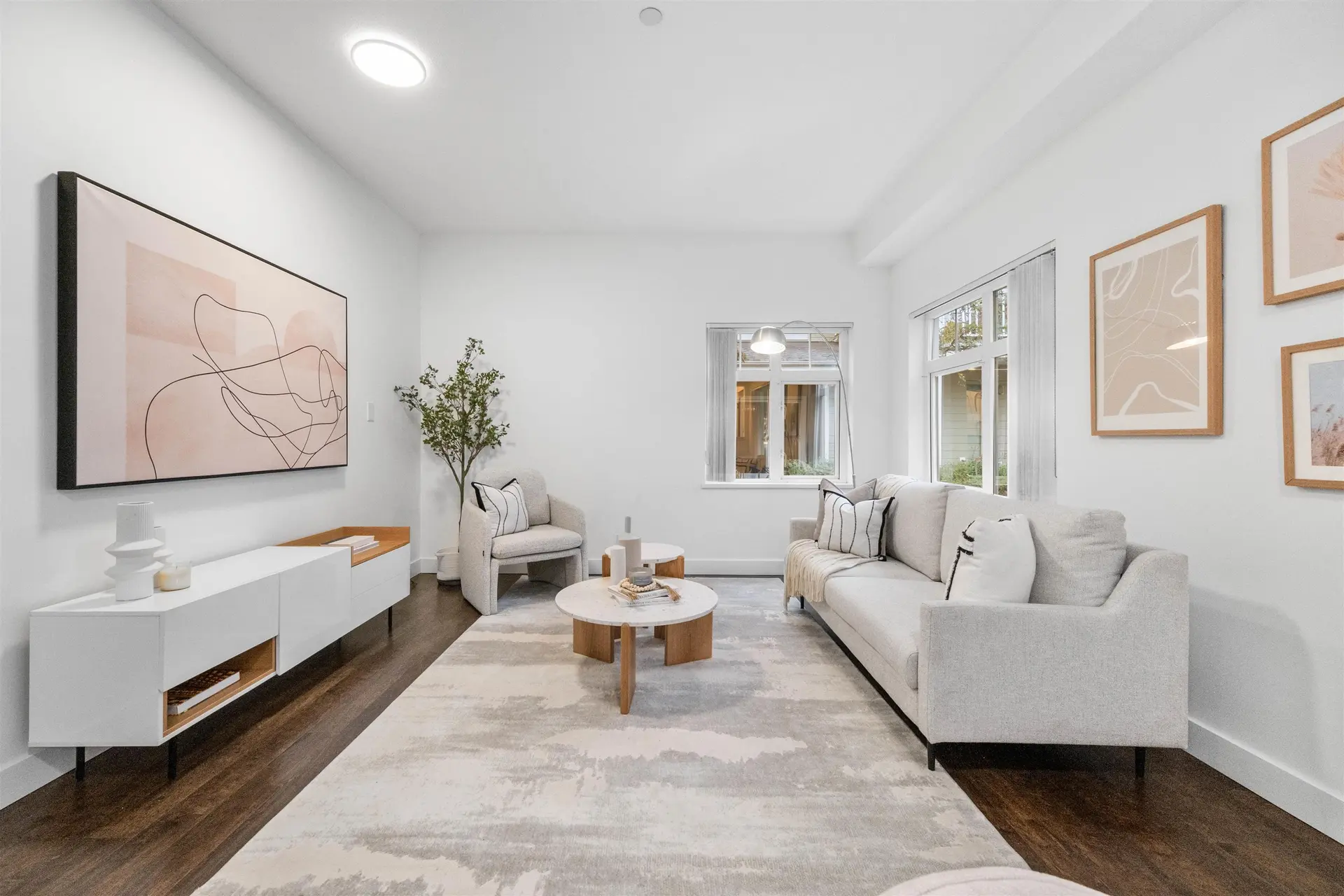 #132 7388 Macpherson Avenue - Image 4