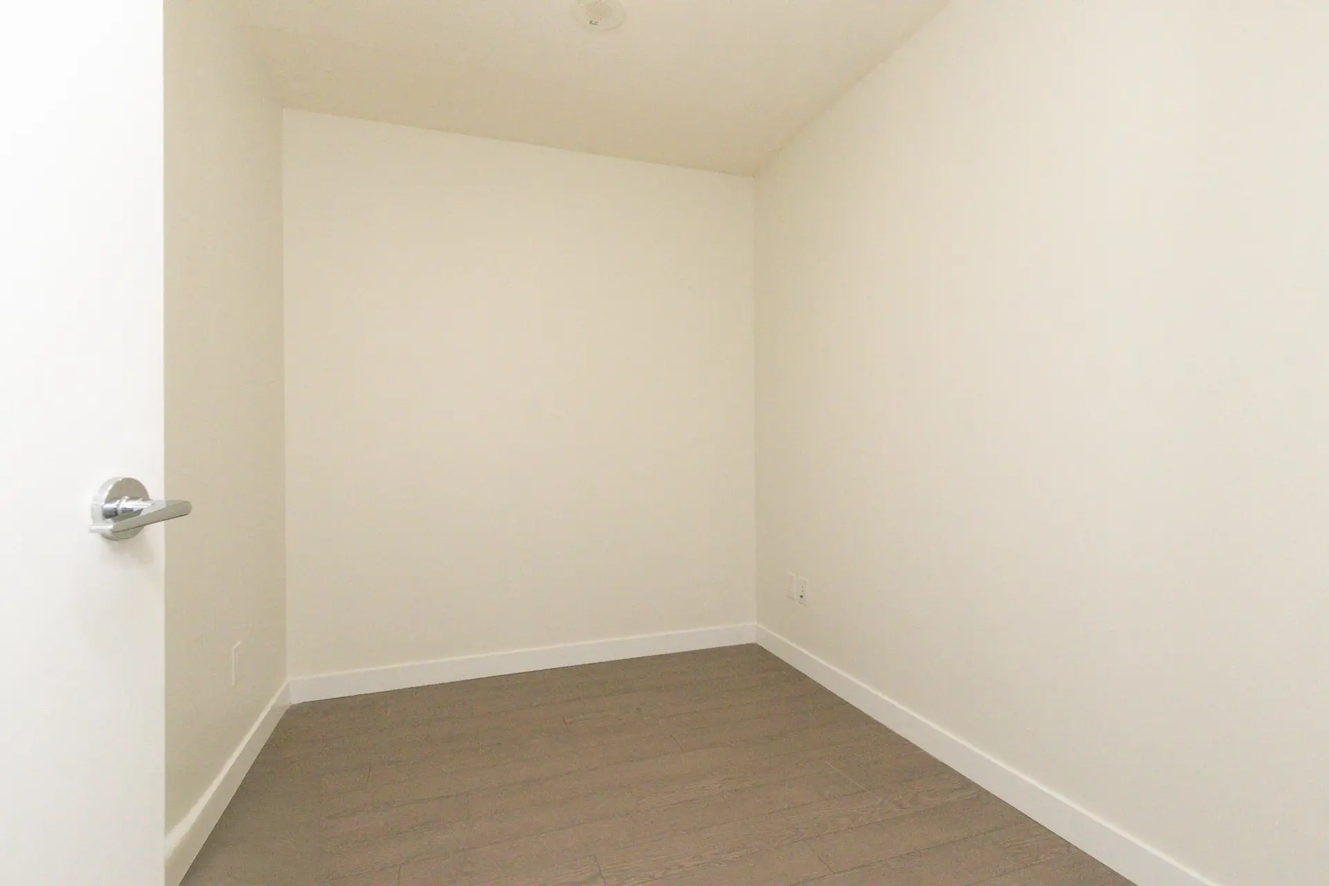 #1402 13308 Central Avenue - Image 11