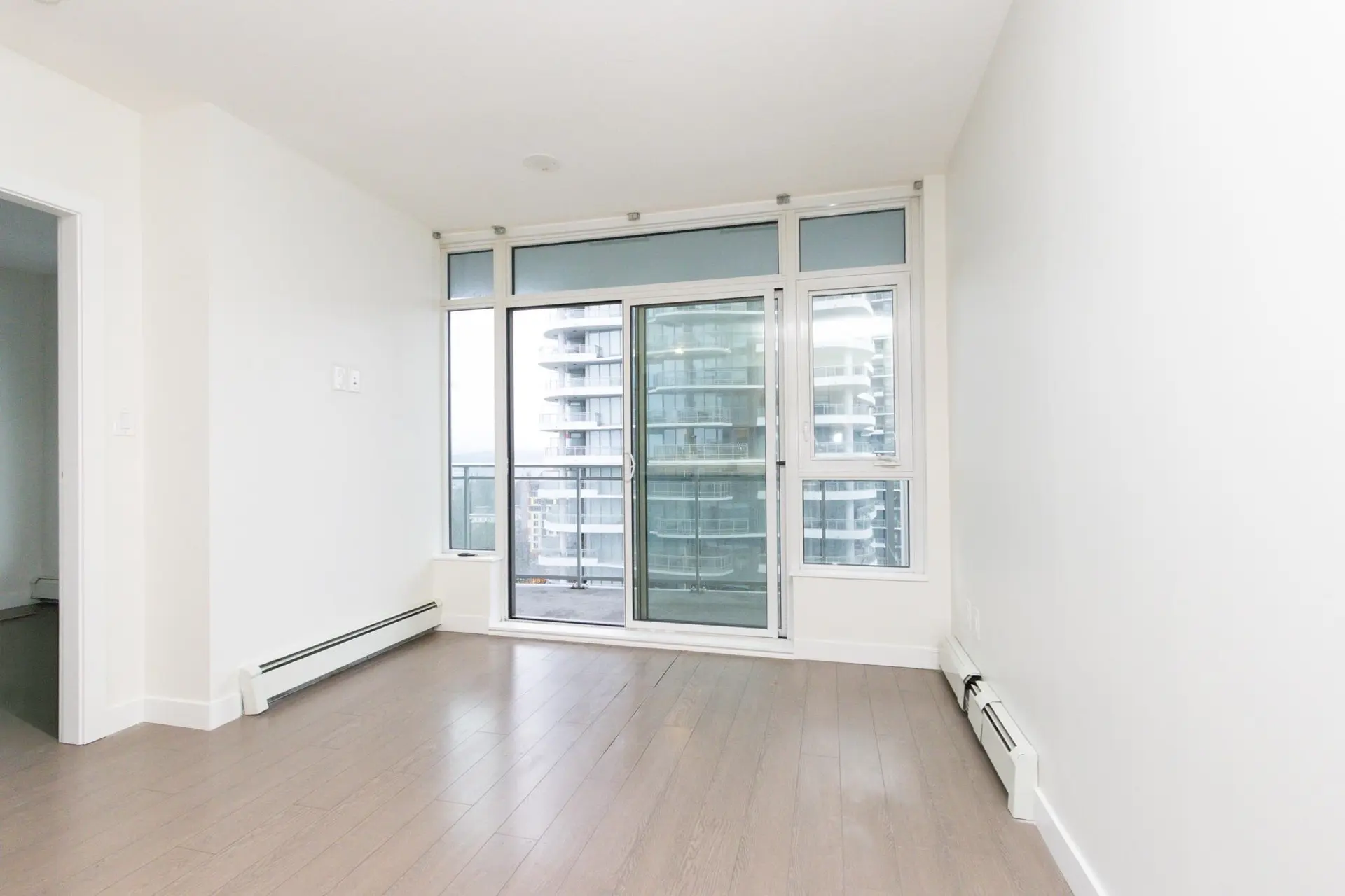 #1402 13308 Central Avenue - Image 4