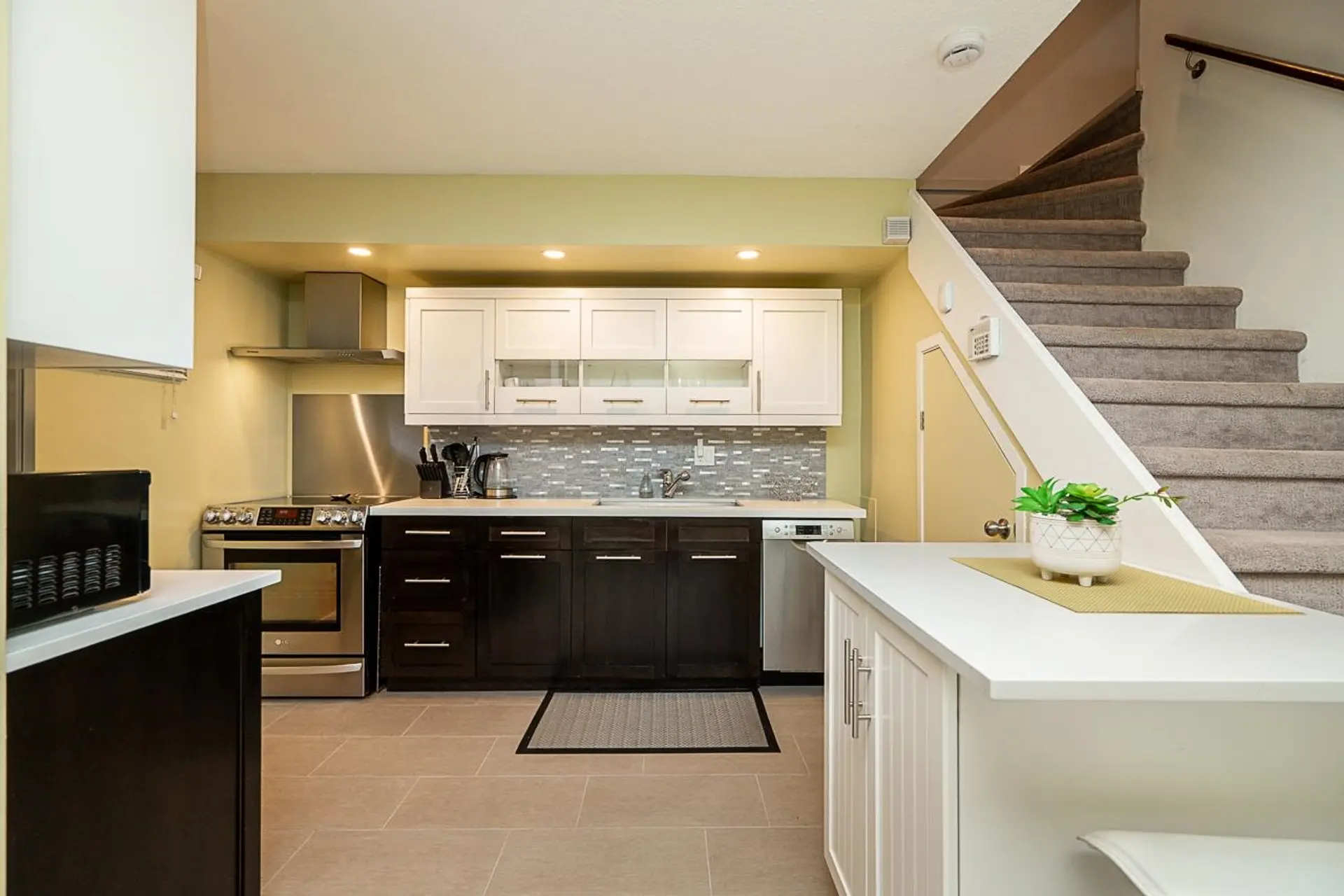 #51 870 W 7th Avenue - Image 7