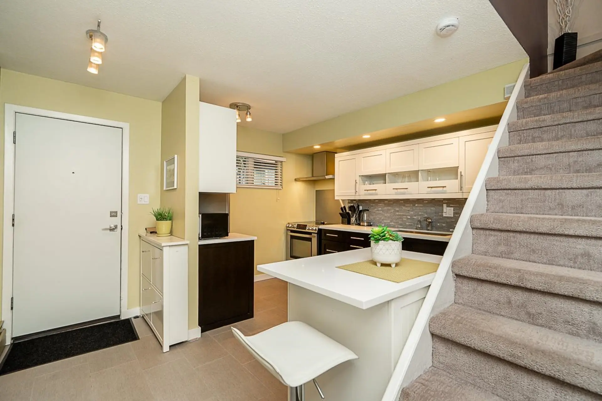 #51 870 W 7th Avenue - Image 9