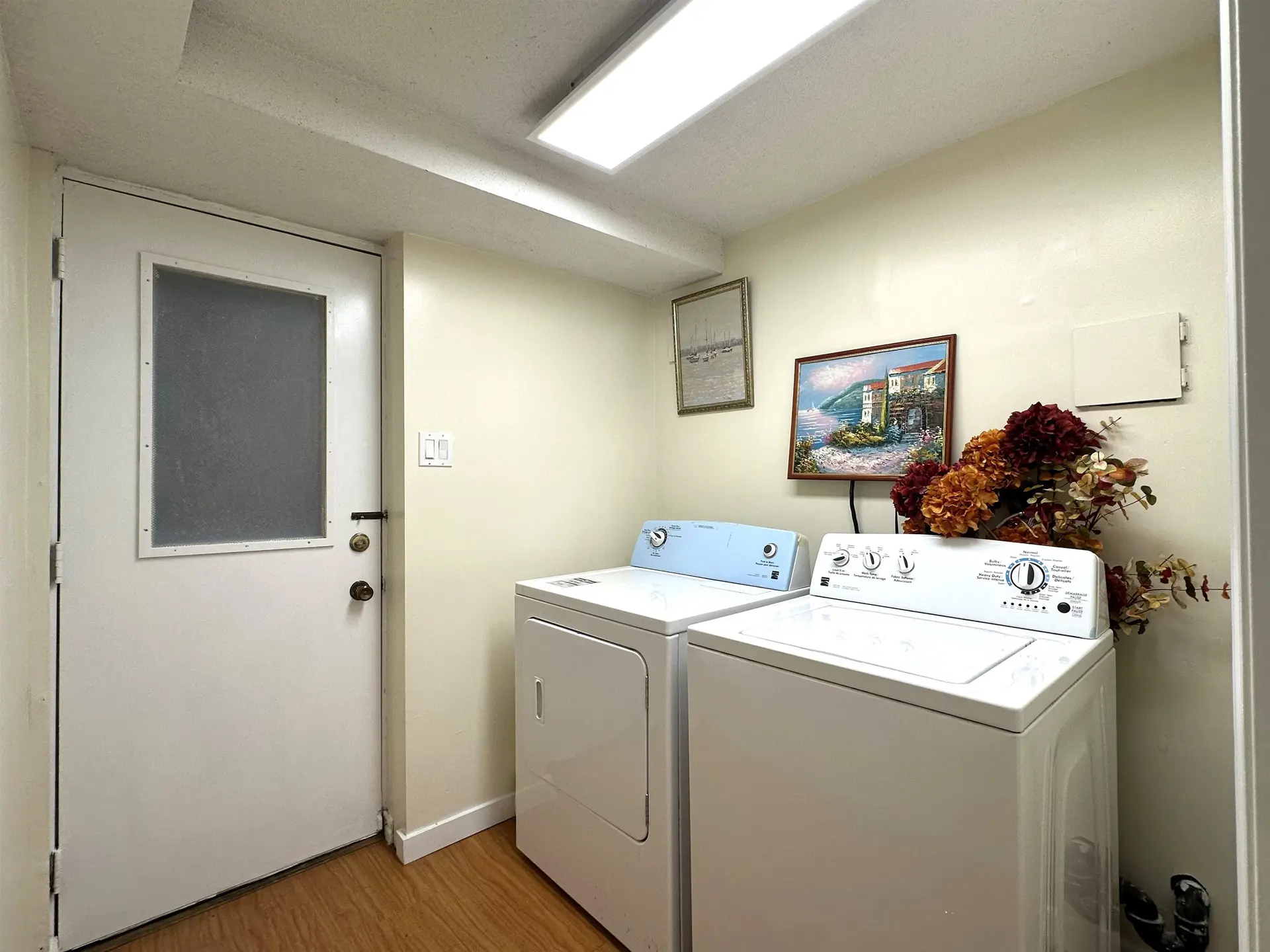 3638 Hennepin Avenue - Image 17