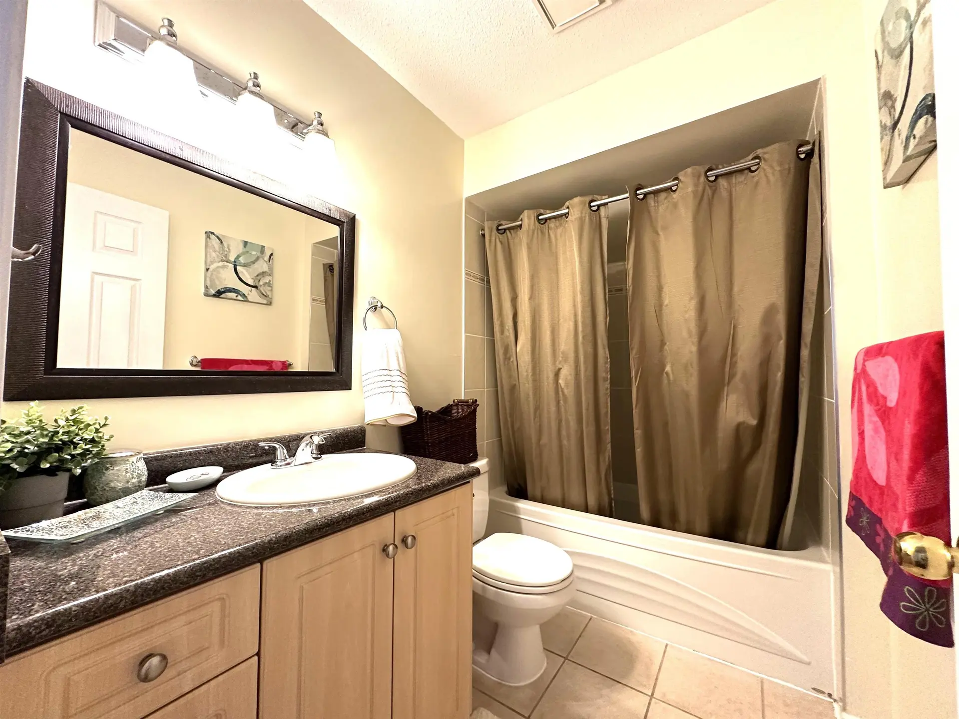 3638 Hennepin Avenue - Image 11