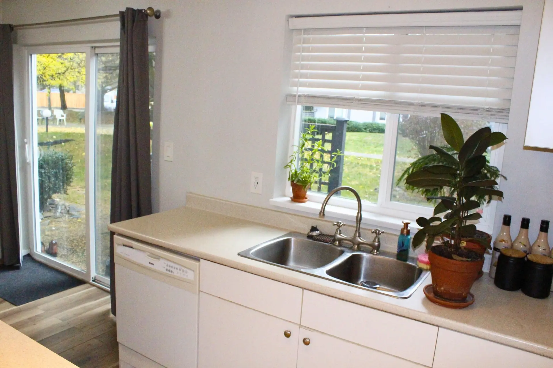 #B108 40120 Willow Crescent - Image 3