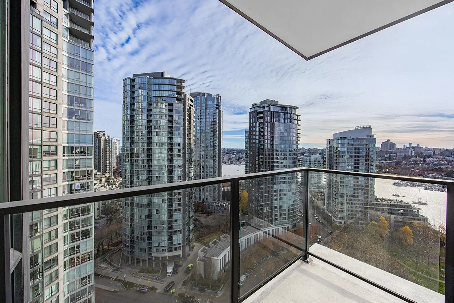 #2606 583 Beach Crescent - Image 5