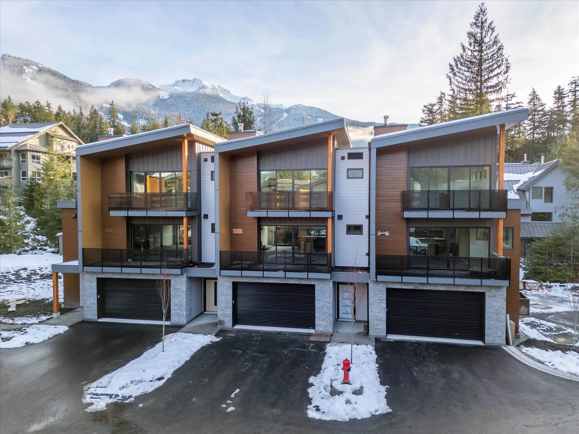 #15 2077 Garibaldi Way - Image 1