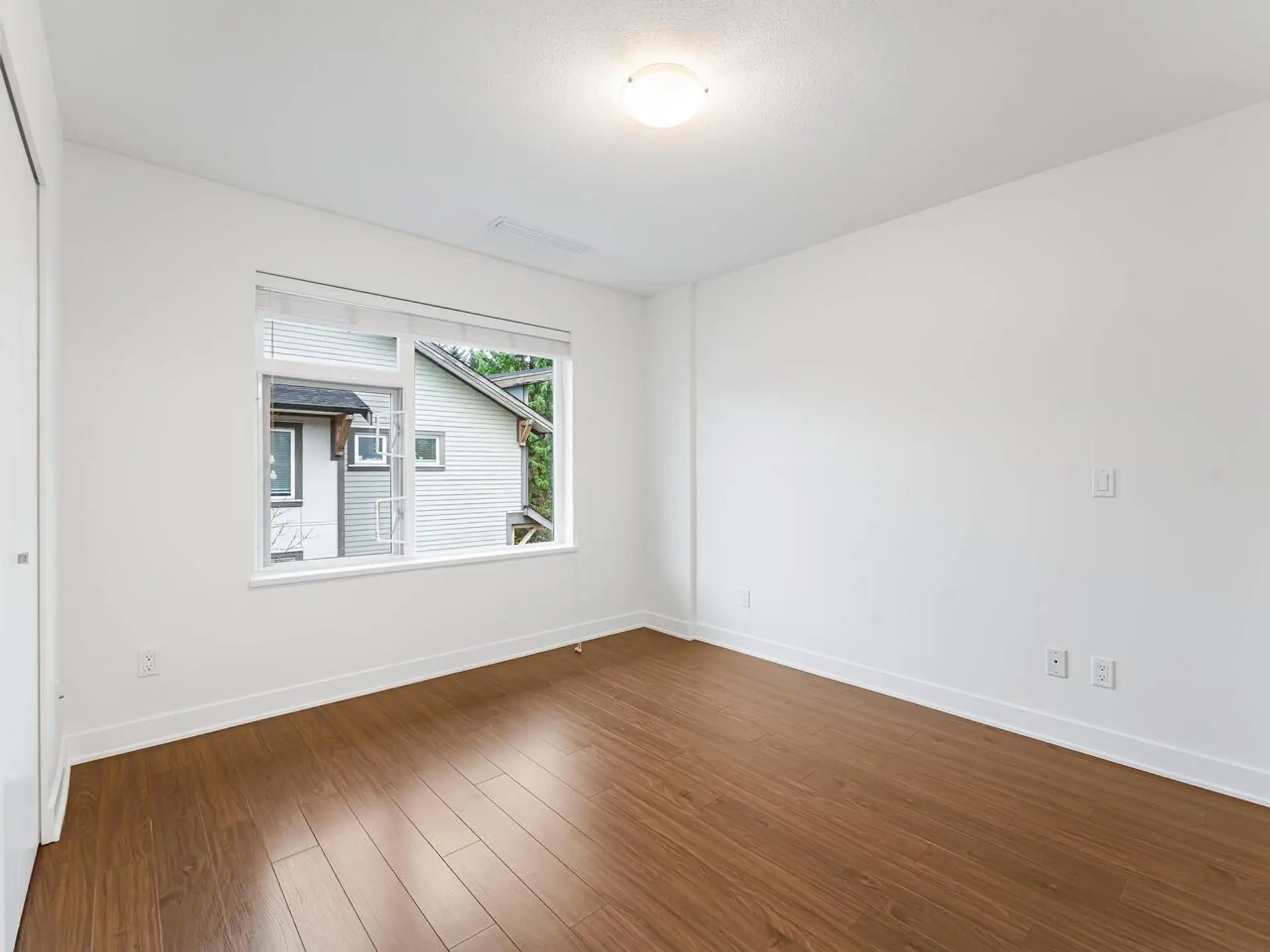 #10 4099 No. 4 Road - Image 15