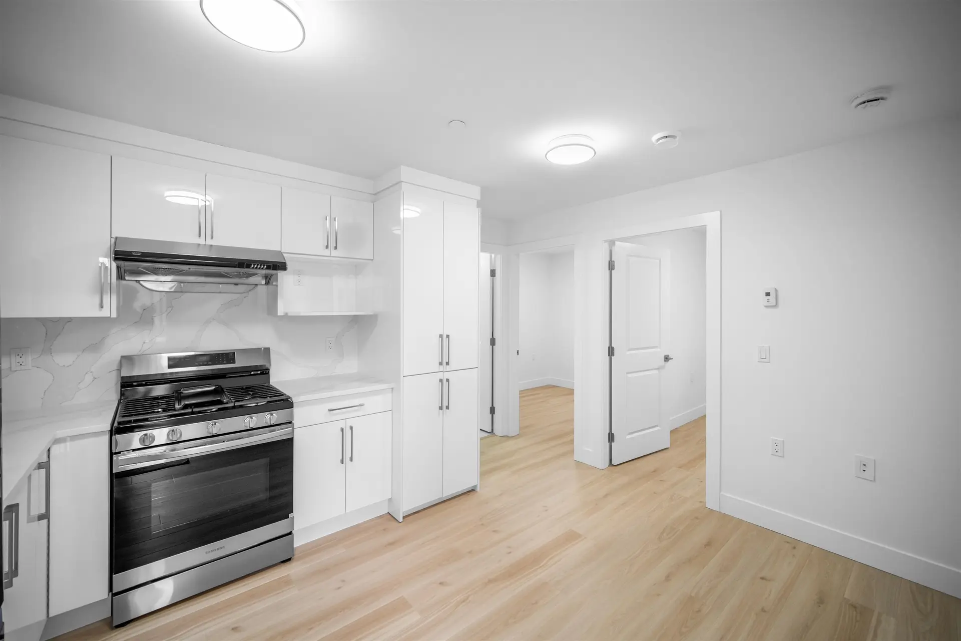 2074 E 50th Avenue - Image 7