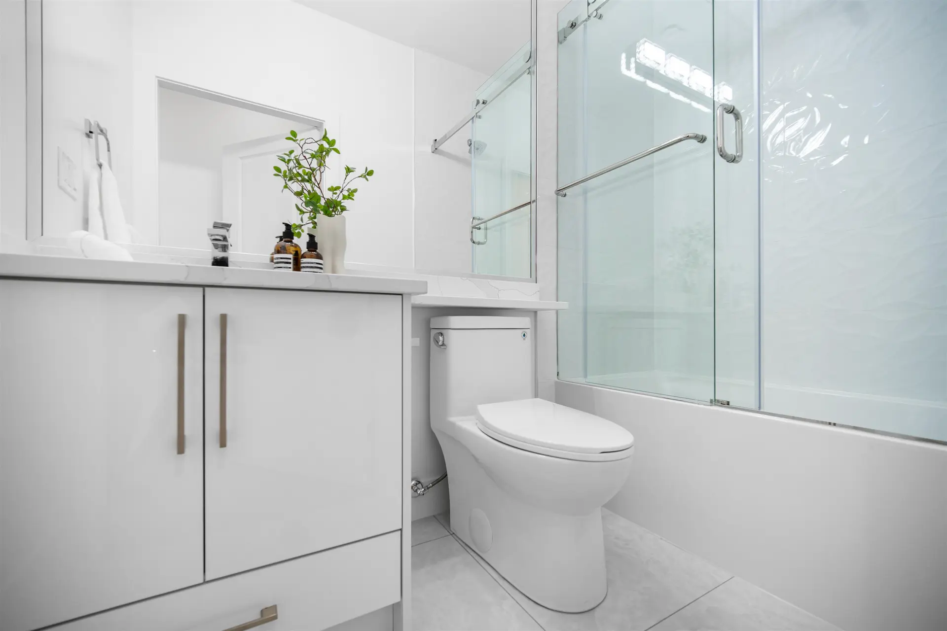 2074 E 50th Avenue - Image 15