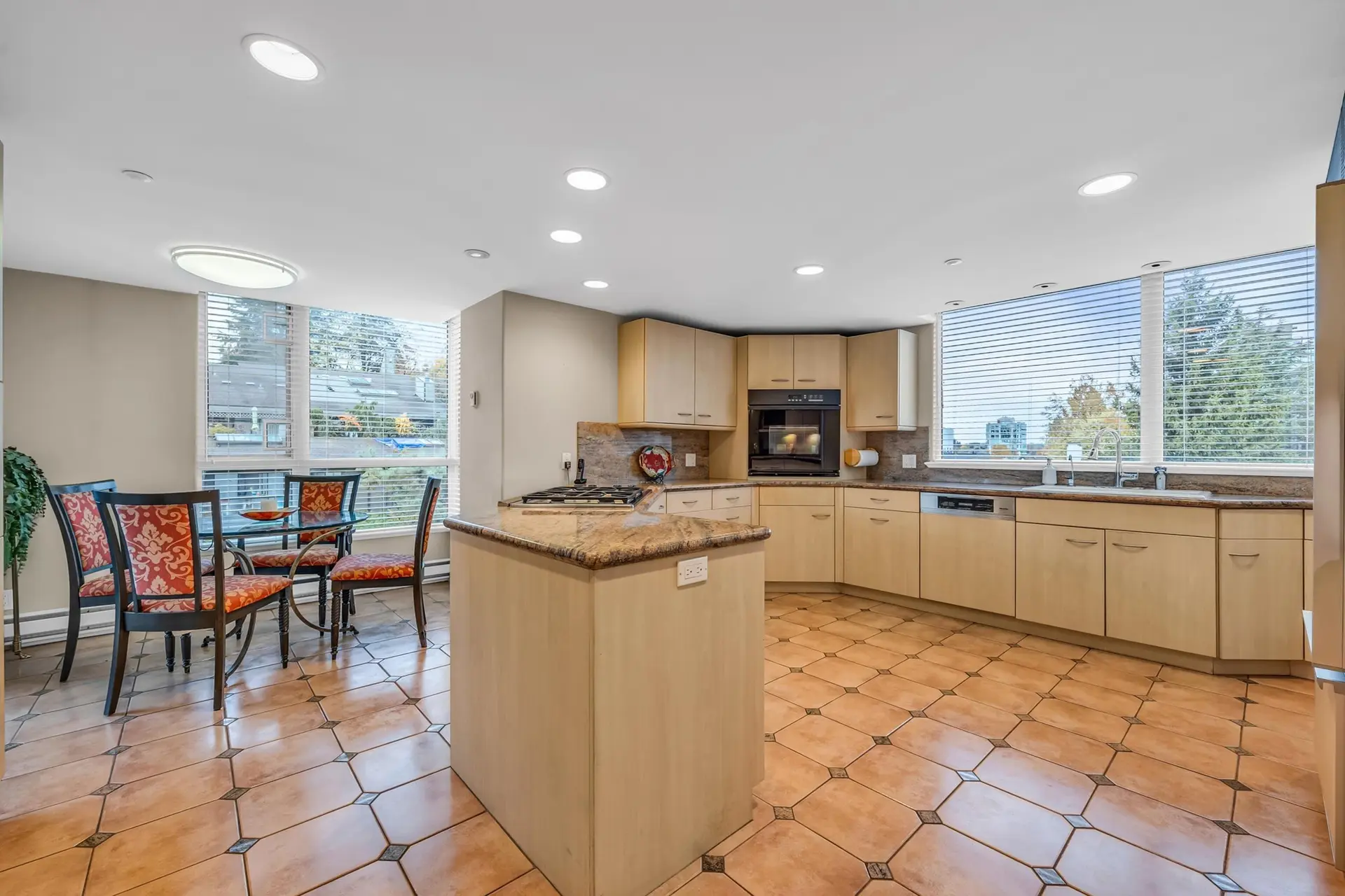 #6 1350 W 14th Avenue - Image 3