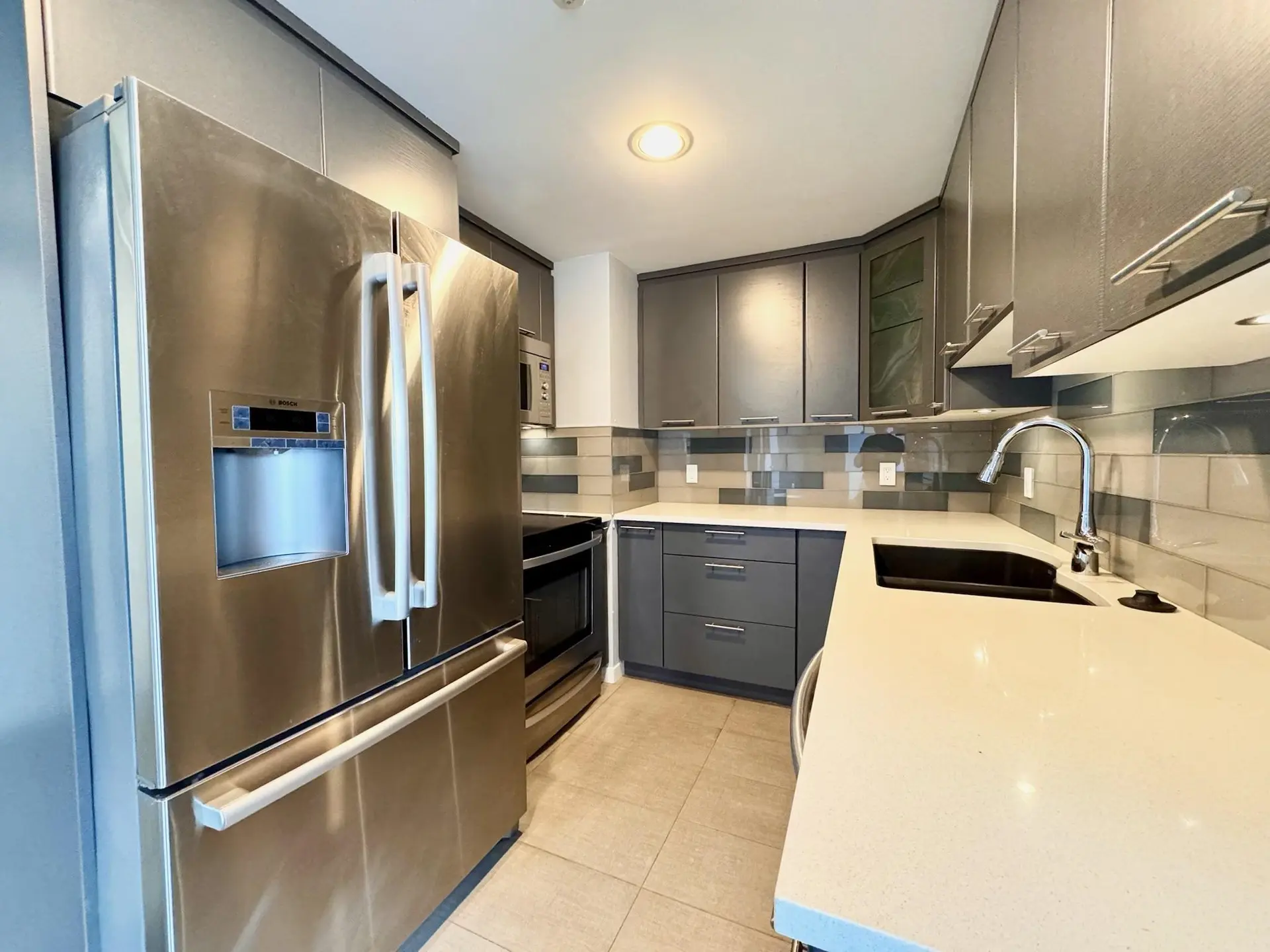 #3002 1009 Expo Boulevard - Image 8