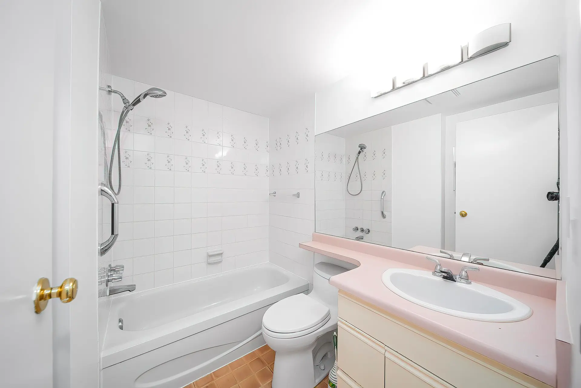 #208 7571 Moffatt Road - Image 9
