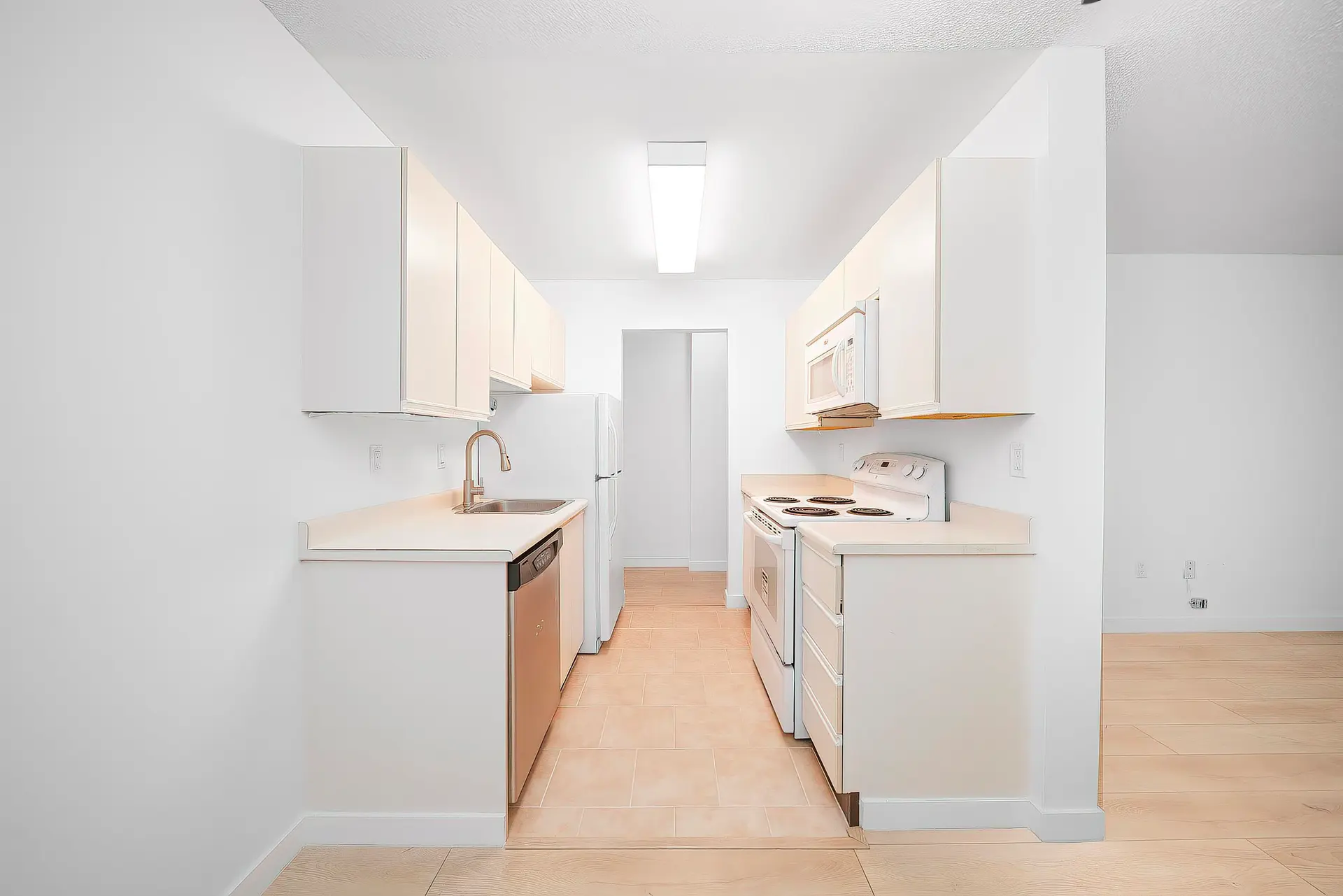 #208 7571 Moffatt Road - Image 14