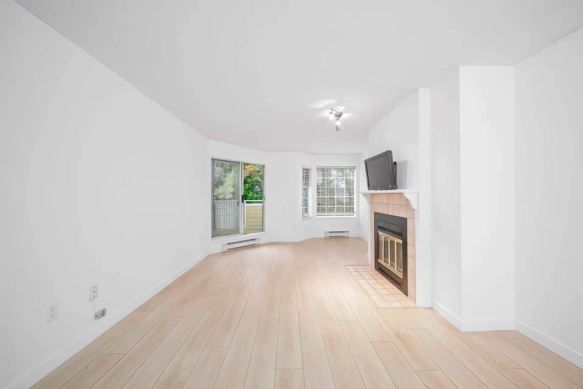 #208 7571 Moffatt Road - Image 11