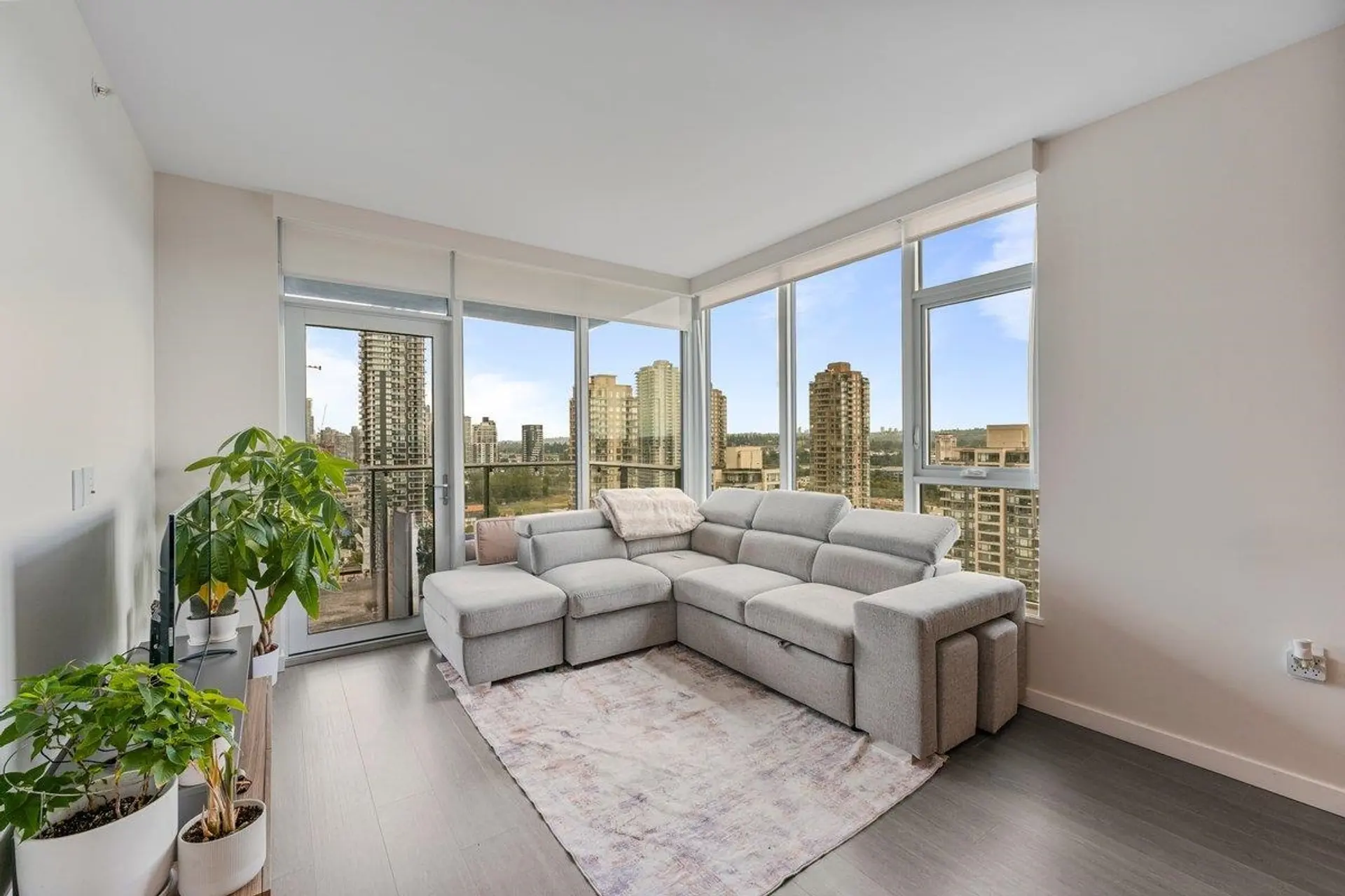 #1711 2186 Gilmore Avenue - Image 3