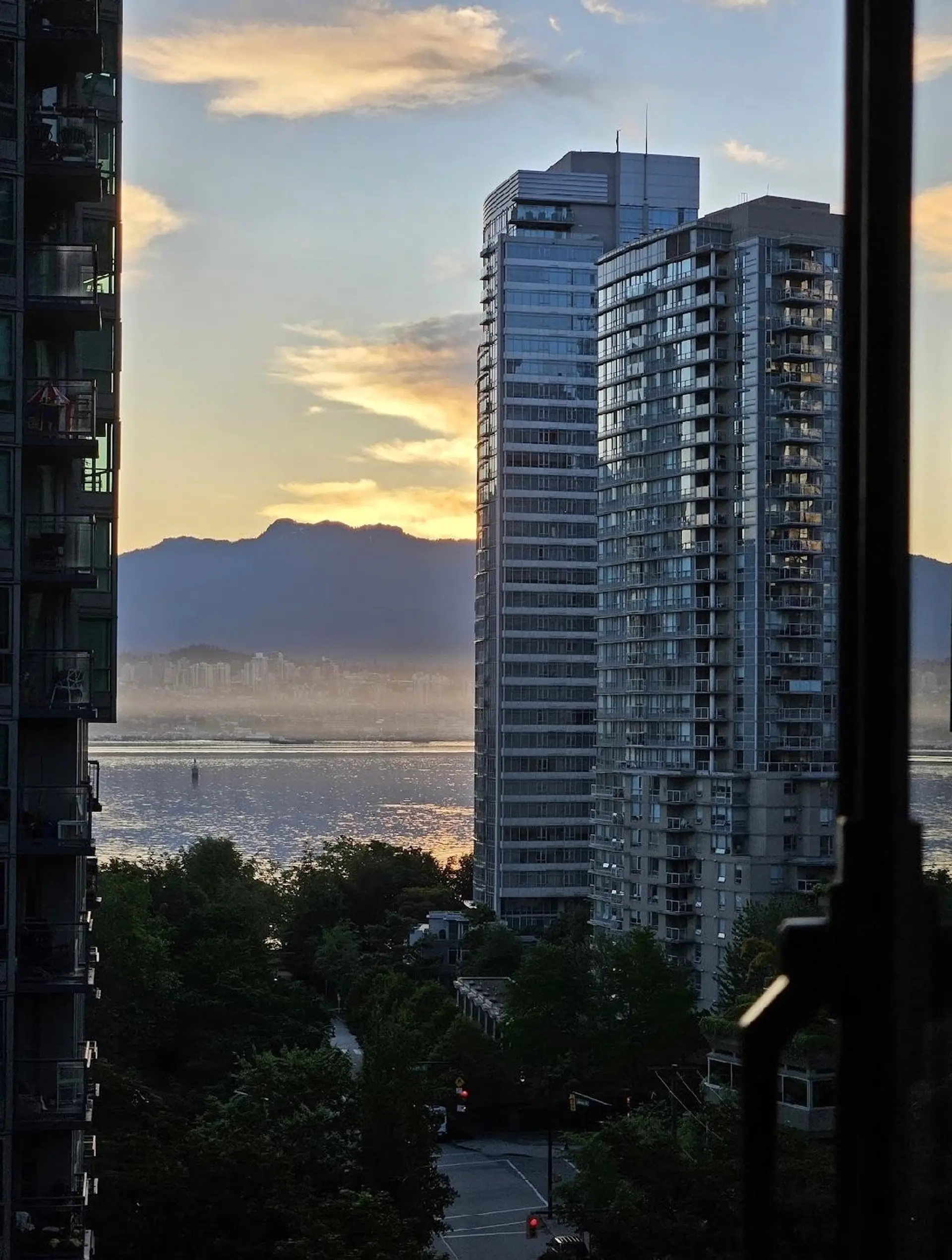 Property at #909 1331 W GEORGIA STREET, Vancouver, BC
