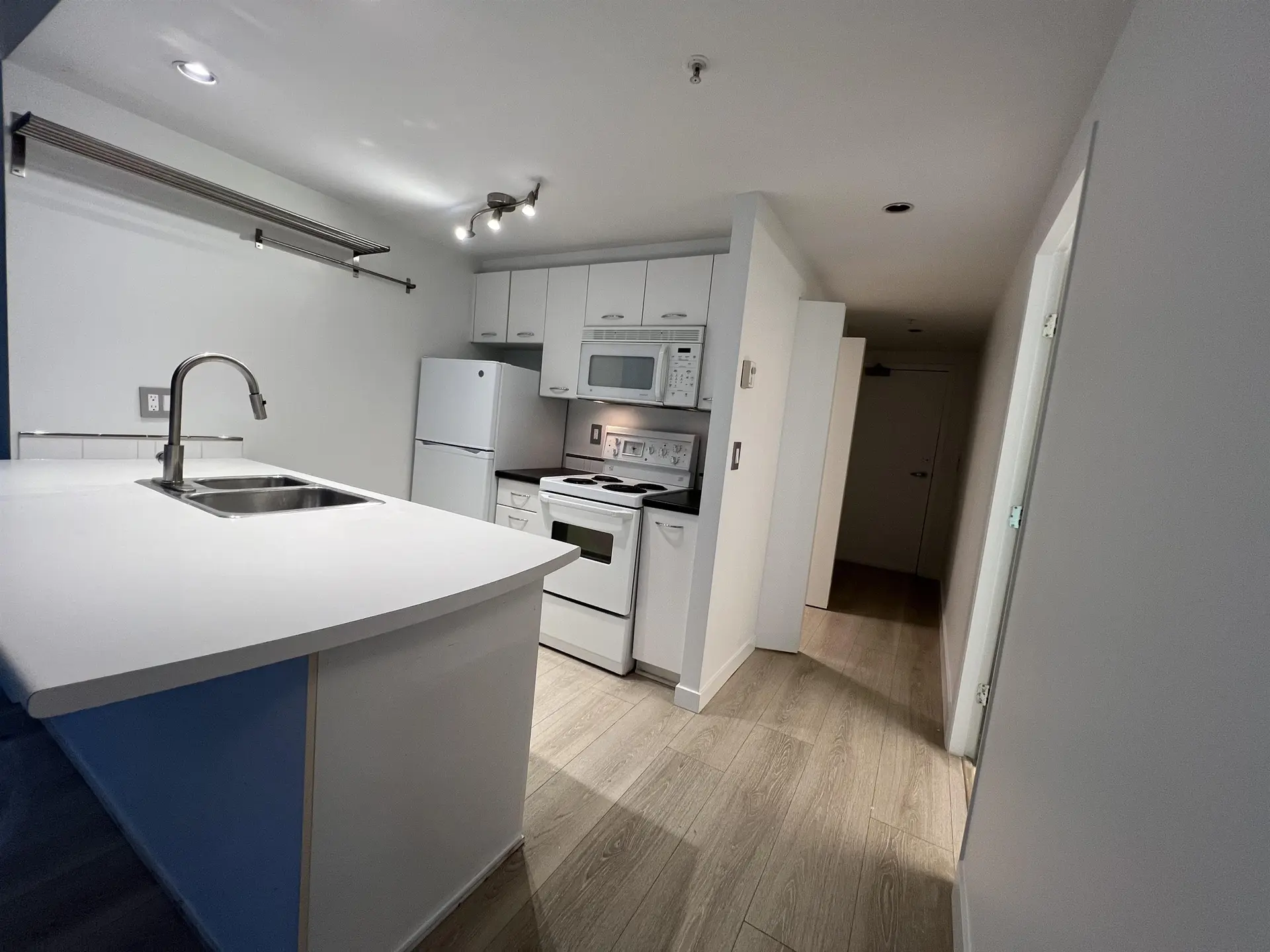 Property at #909 1331 W GEORGIA STREET, Vancouver, BC