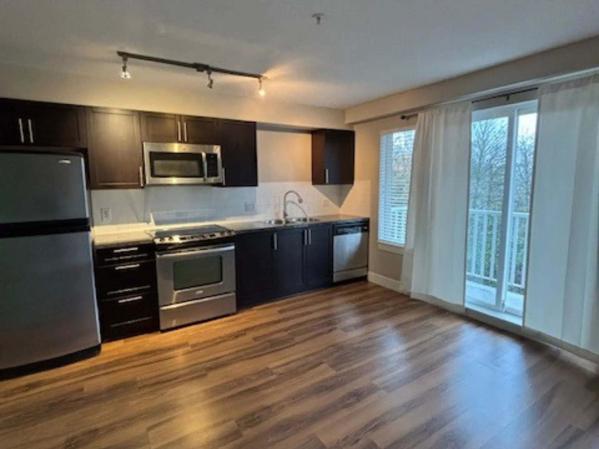 #307 12283 224 Street - Image 2