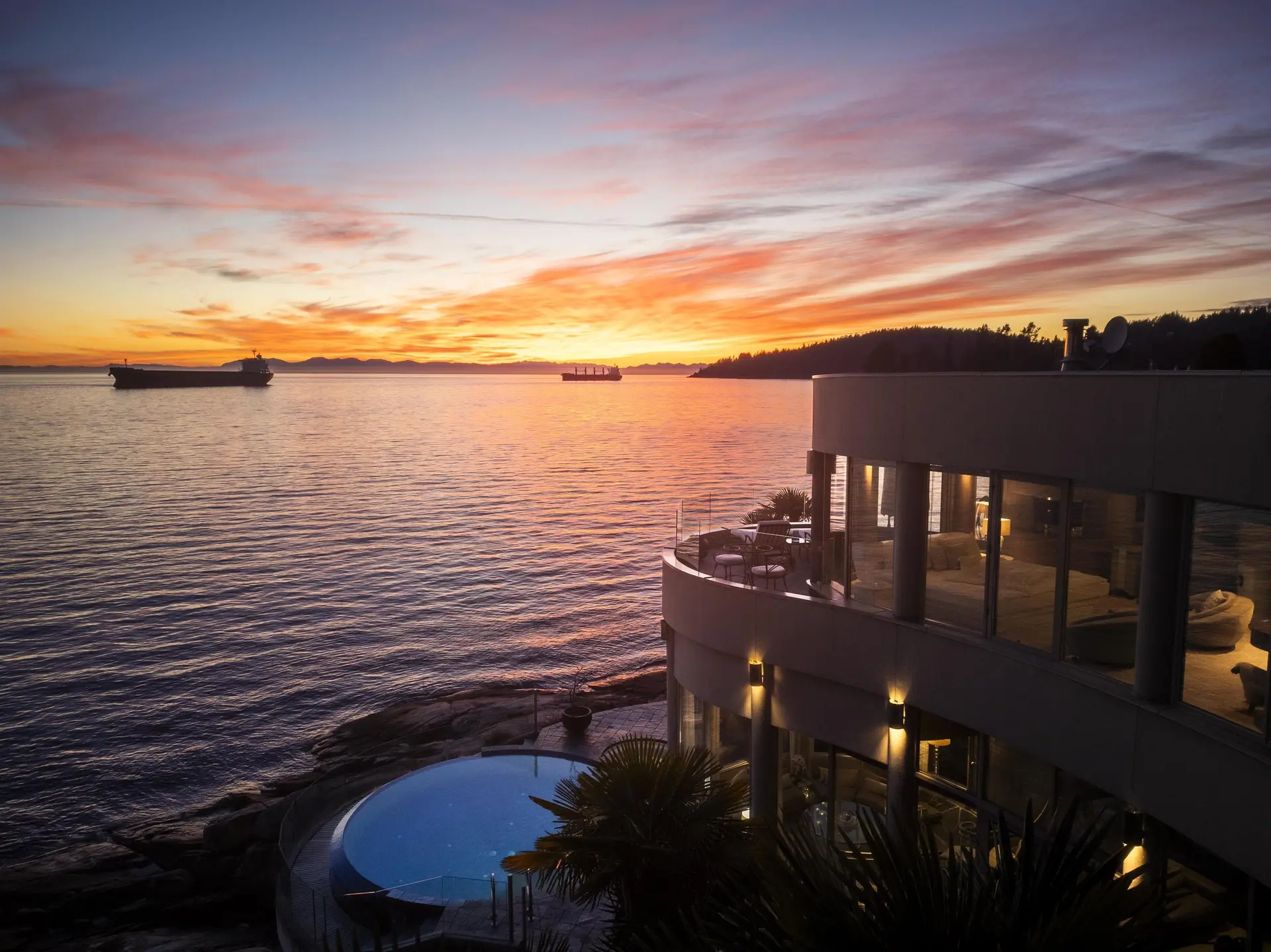 Property at 3912 Marine Drive, West Vancouver, BC