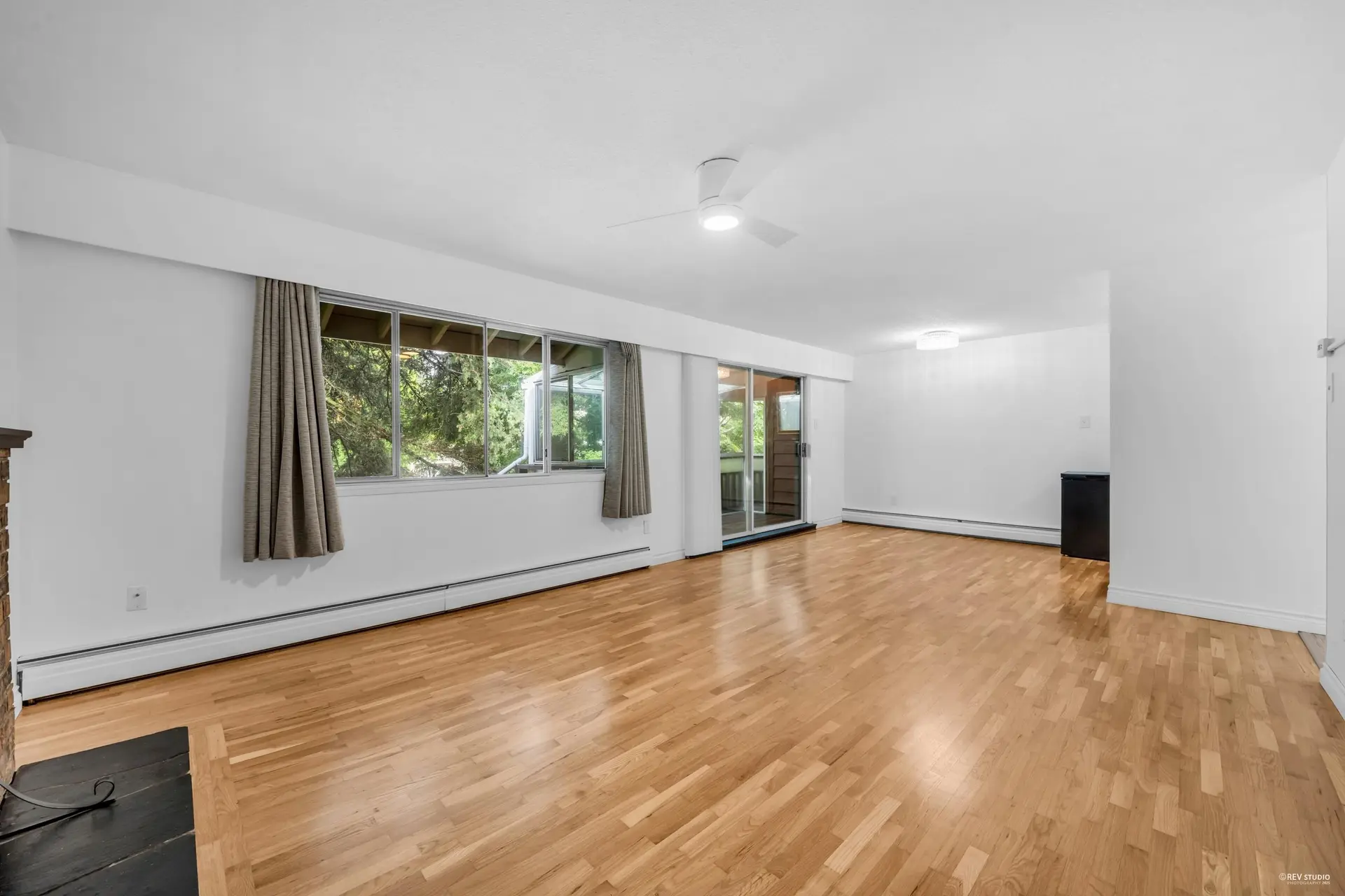 #704 555 W 28th Street - Image 2