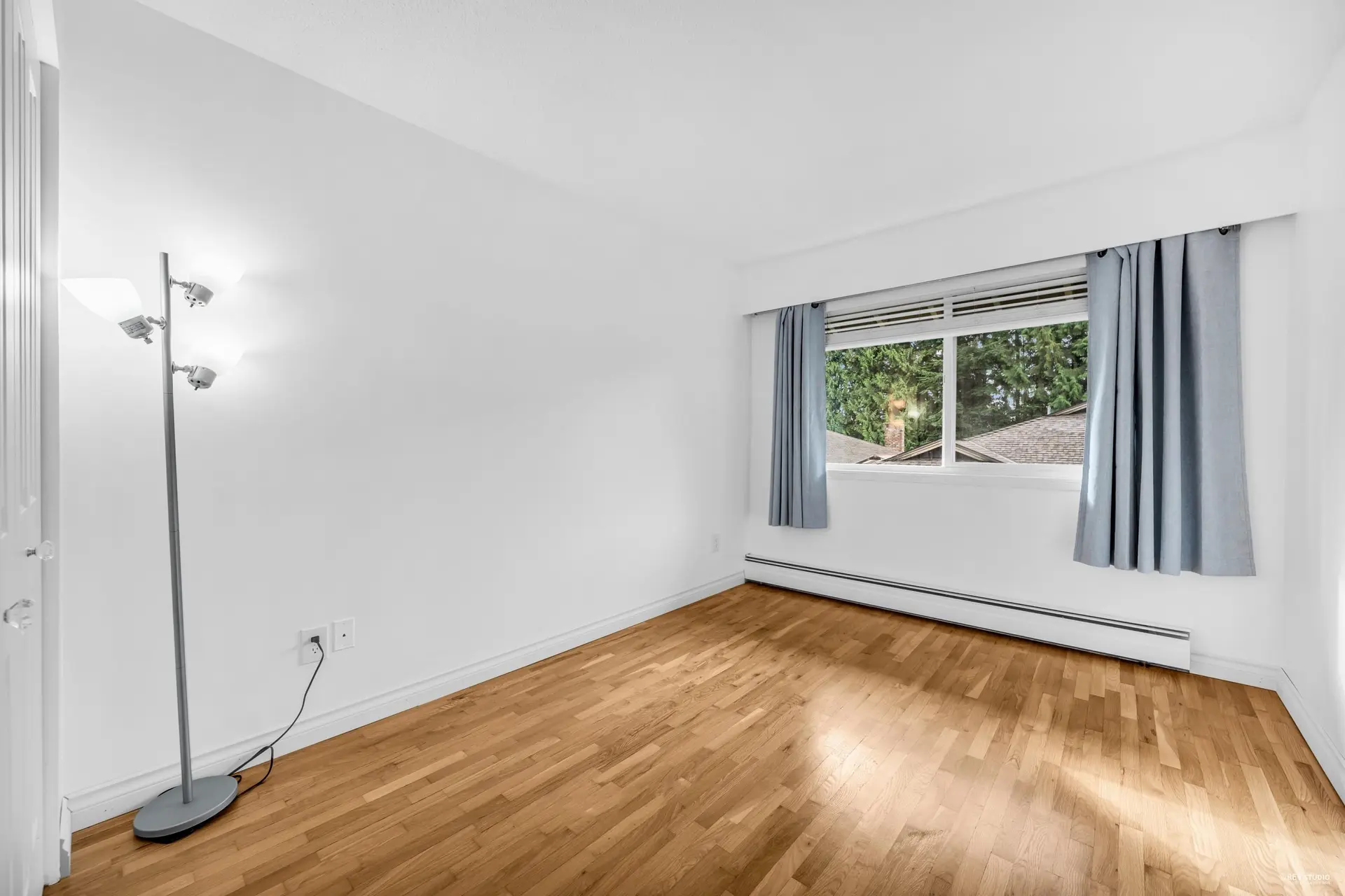 #704 555 W 28th Street - Image 8