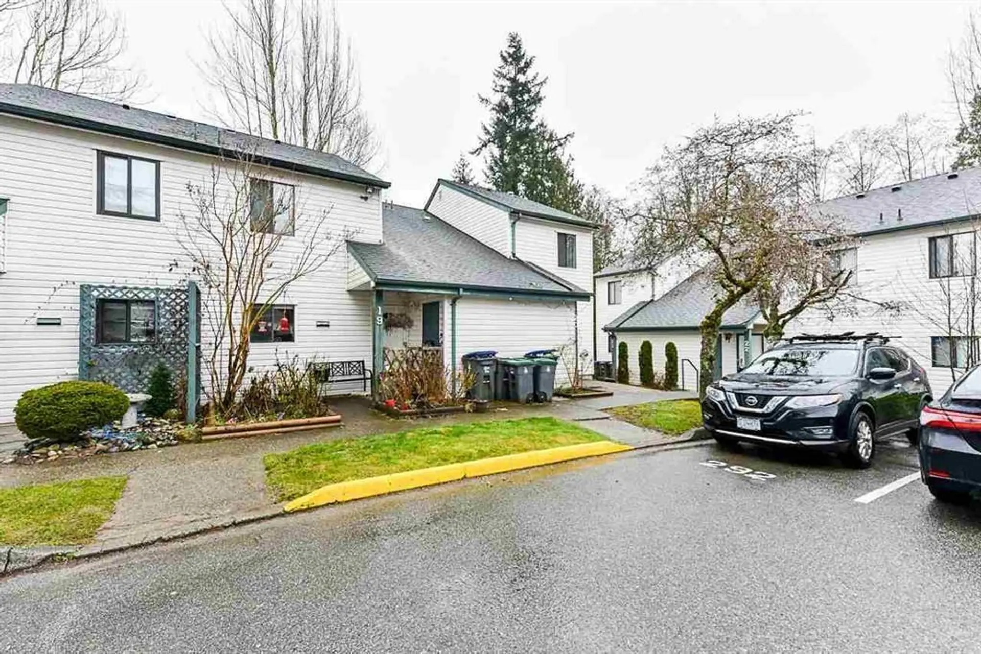 #20 6613 138 Street - Image 2